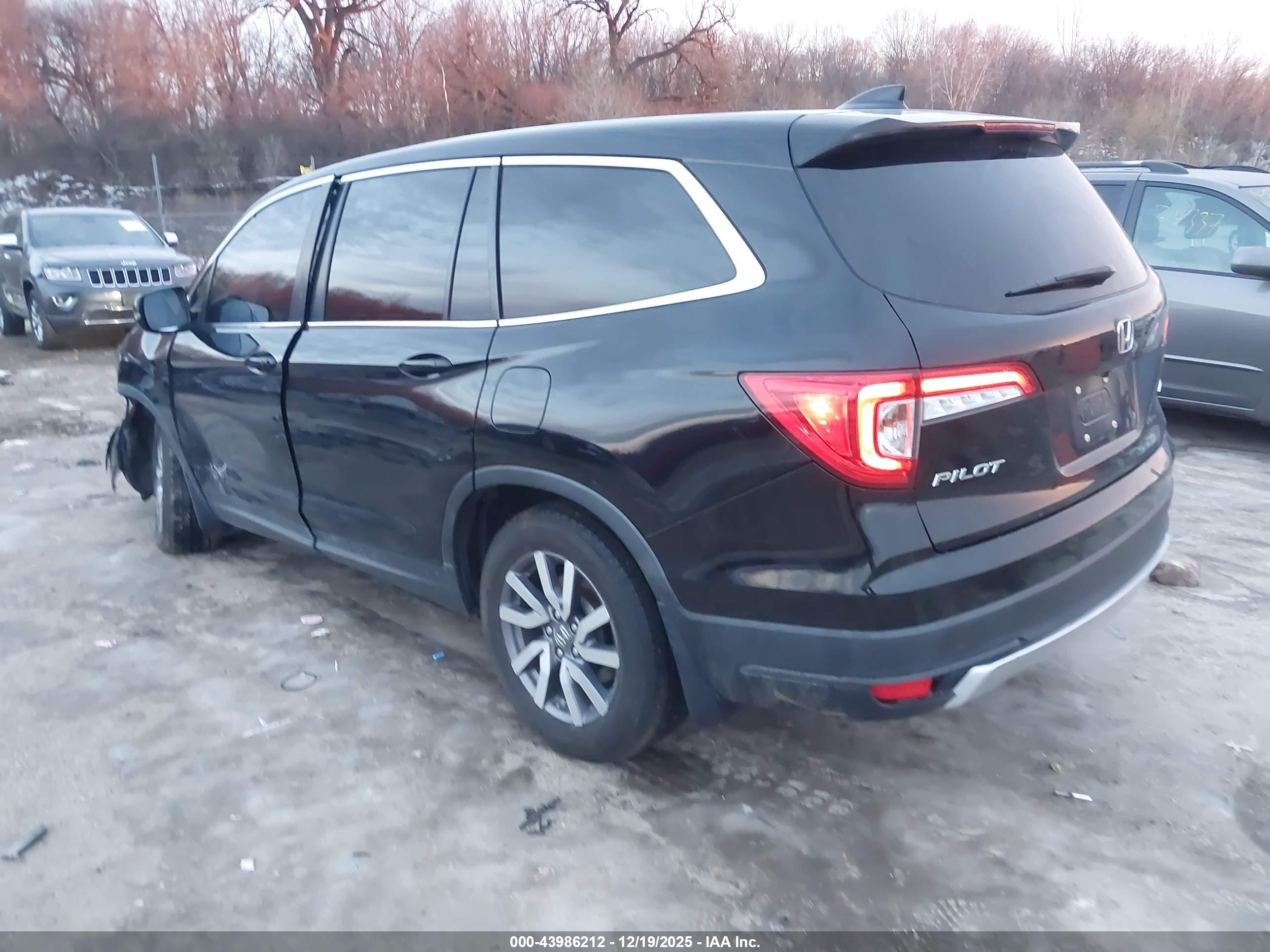 HONDA PILOT image 3