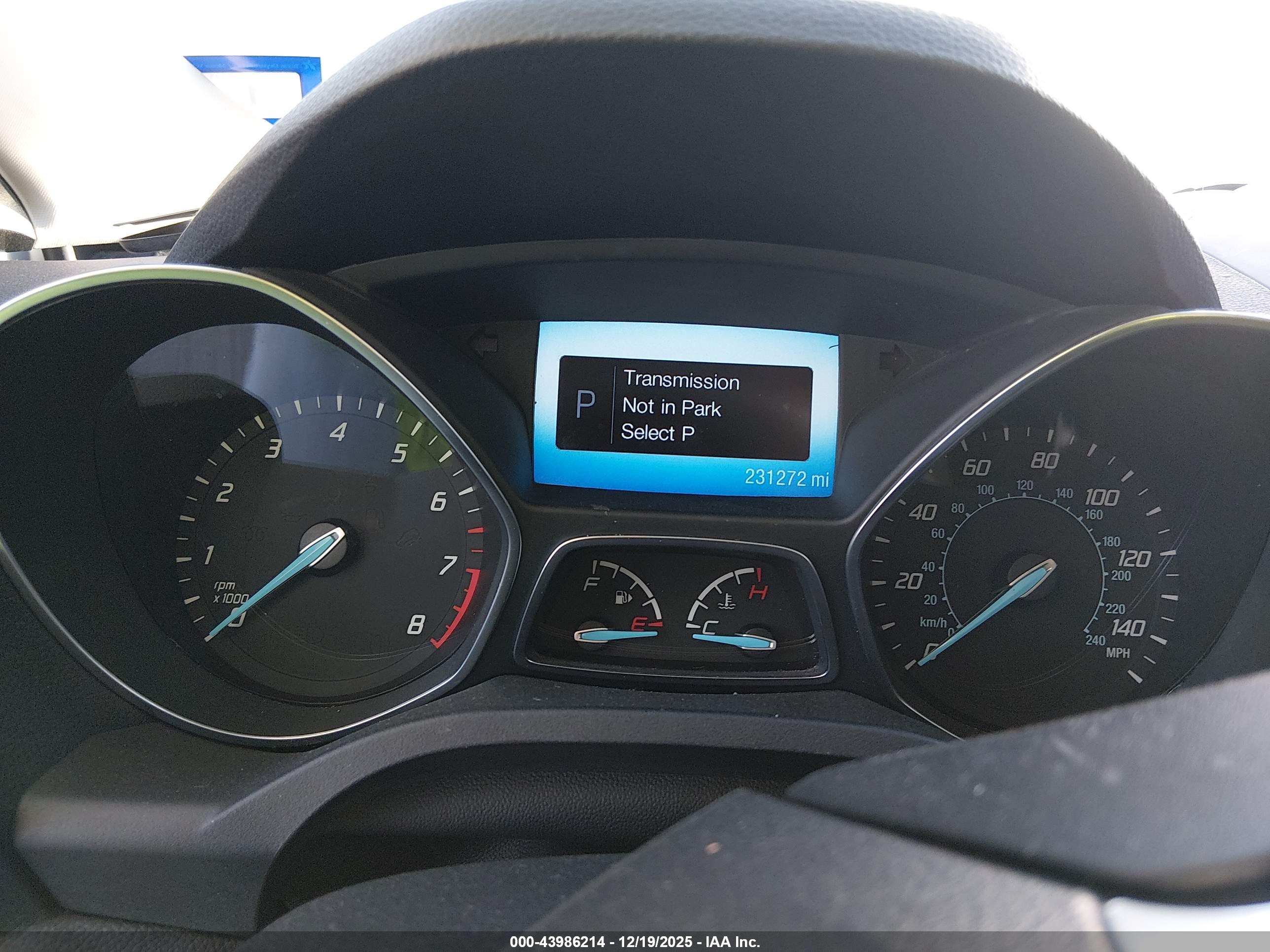 FORD ESCAPE image 7