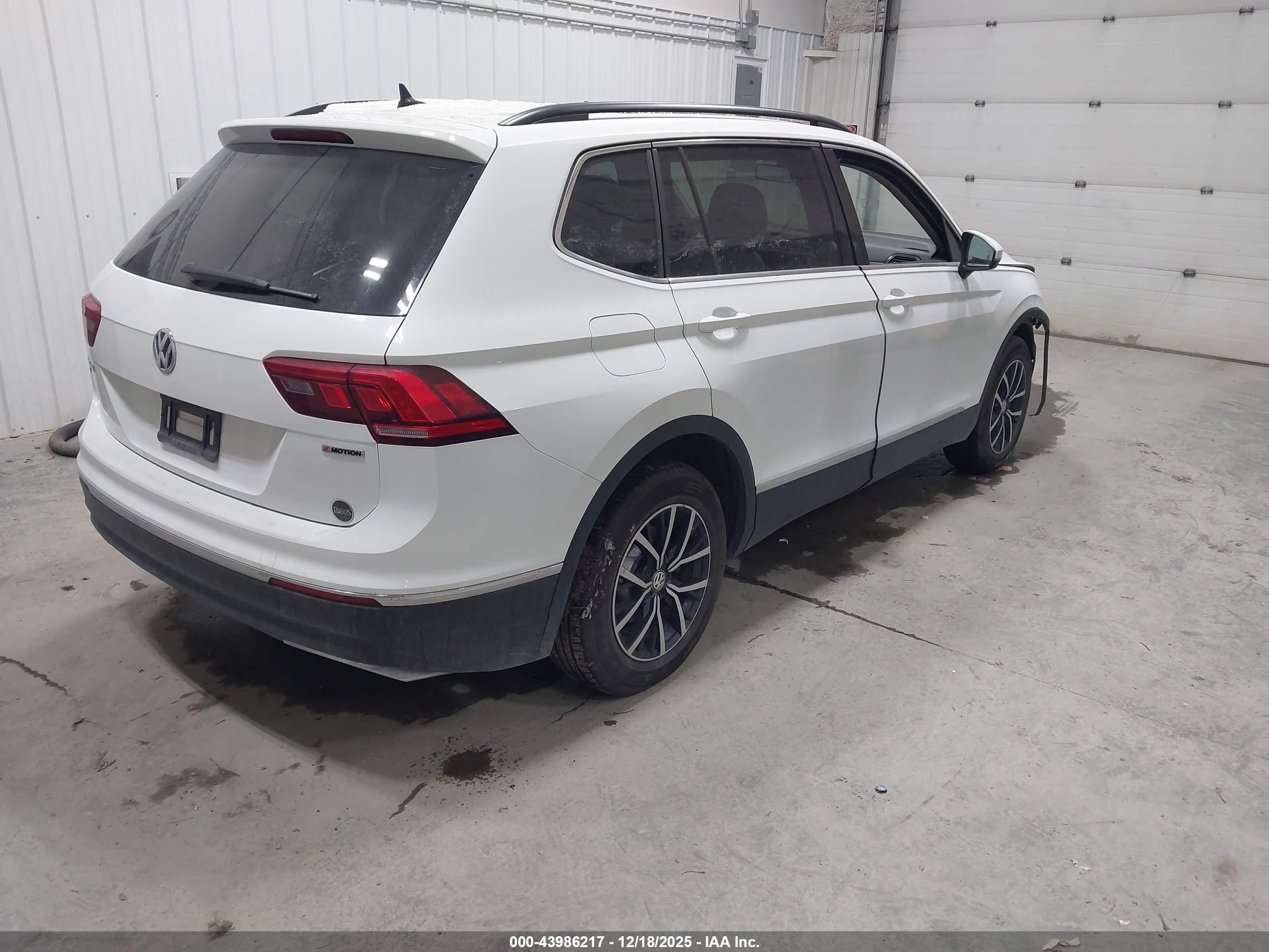 VOLKSWAGEN TIGUAN image 4