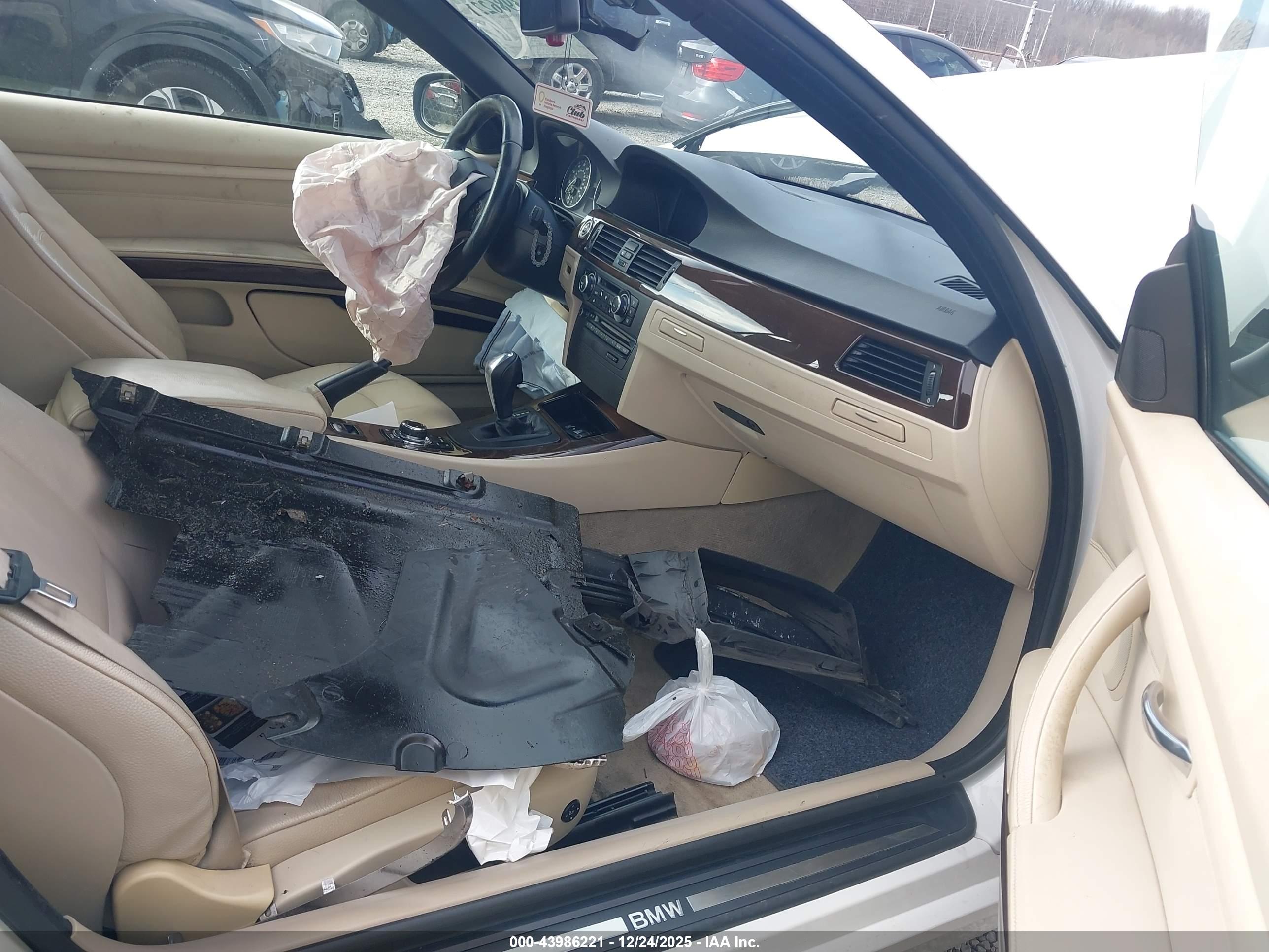 BMW 335I image 5