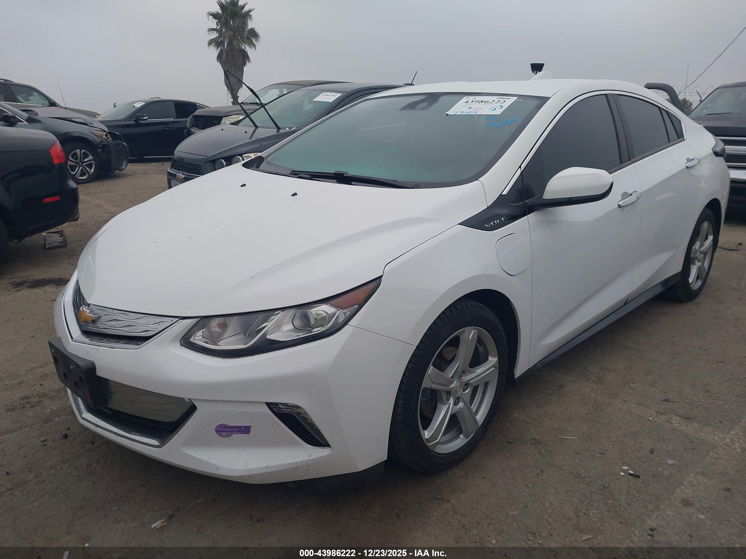 CHEVROLET VOLT image 2