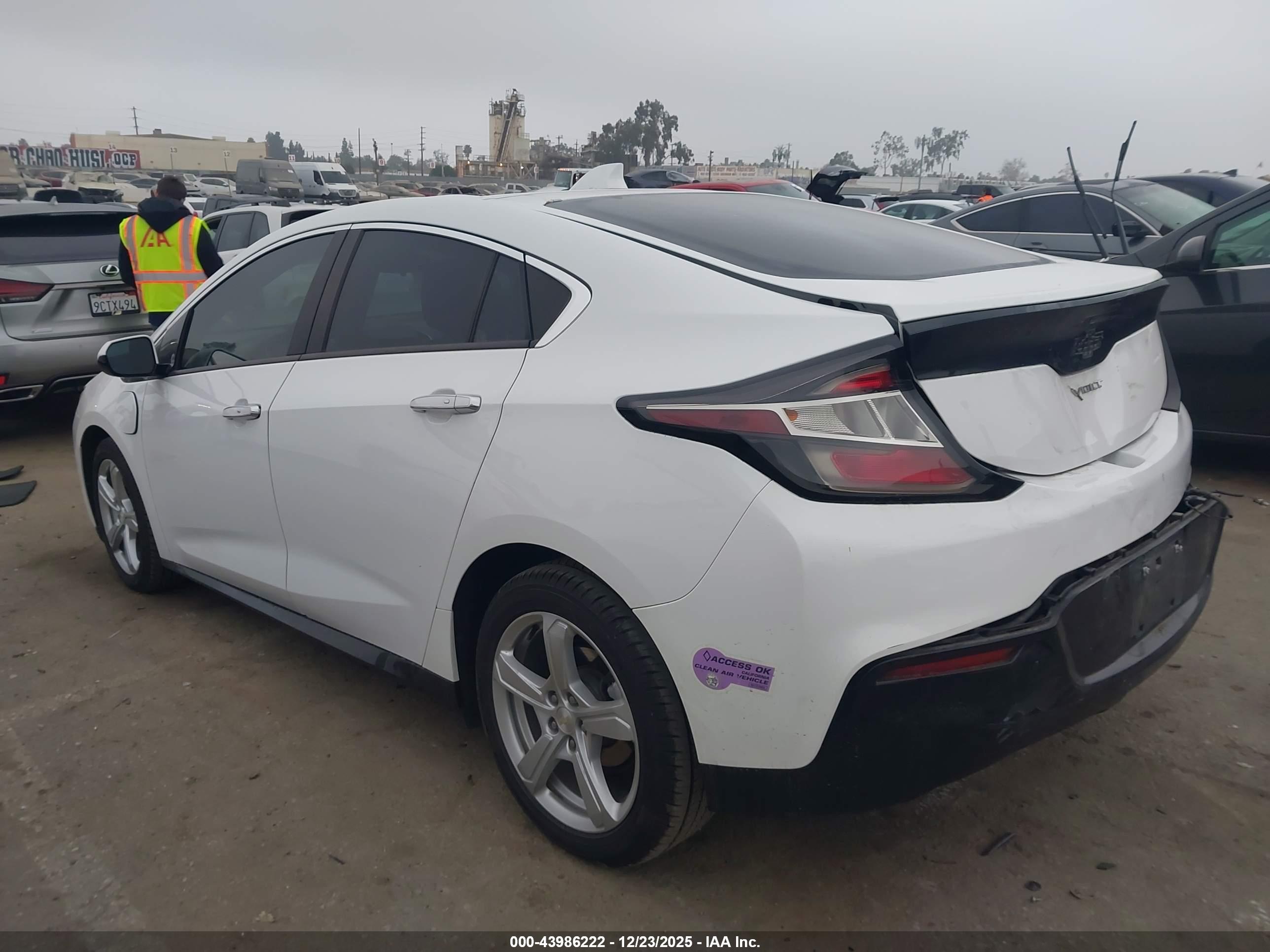 CHEVROLET VOLT image 3
