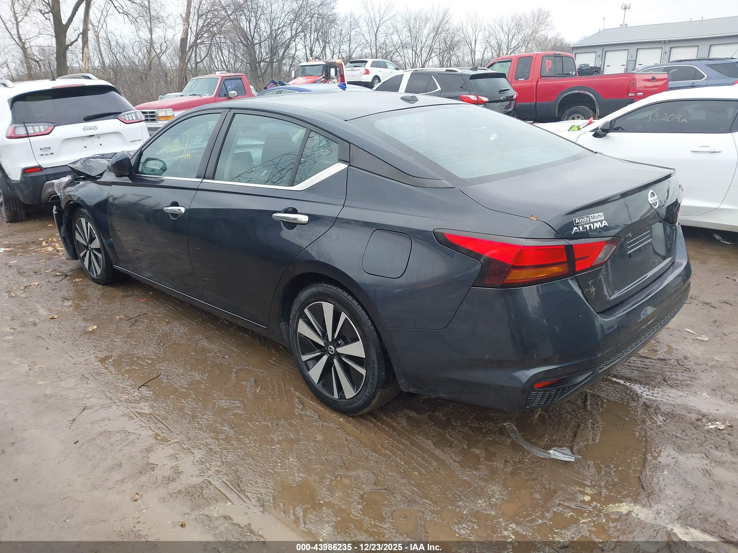 NISSAN ALTIMA image 3