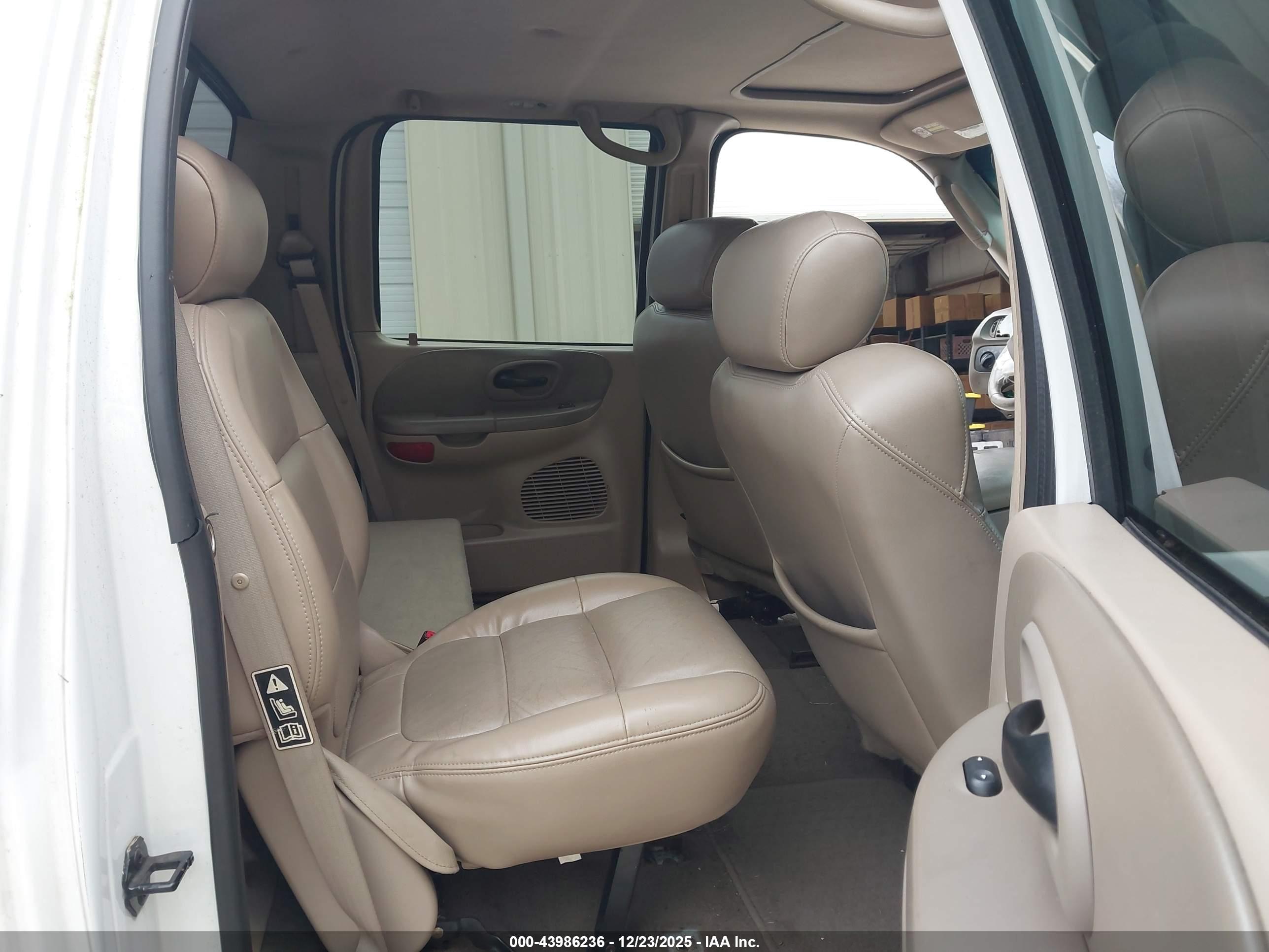 FORD F-150 image 8