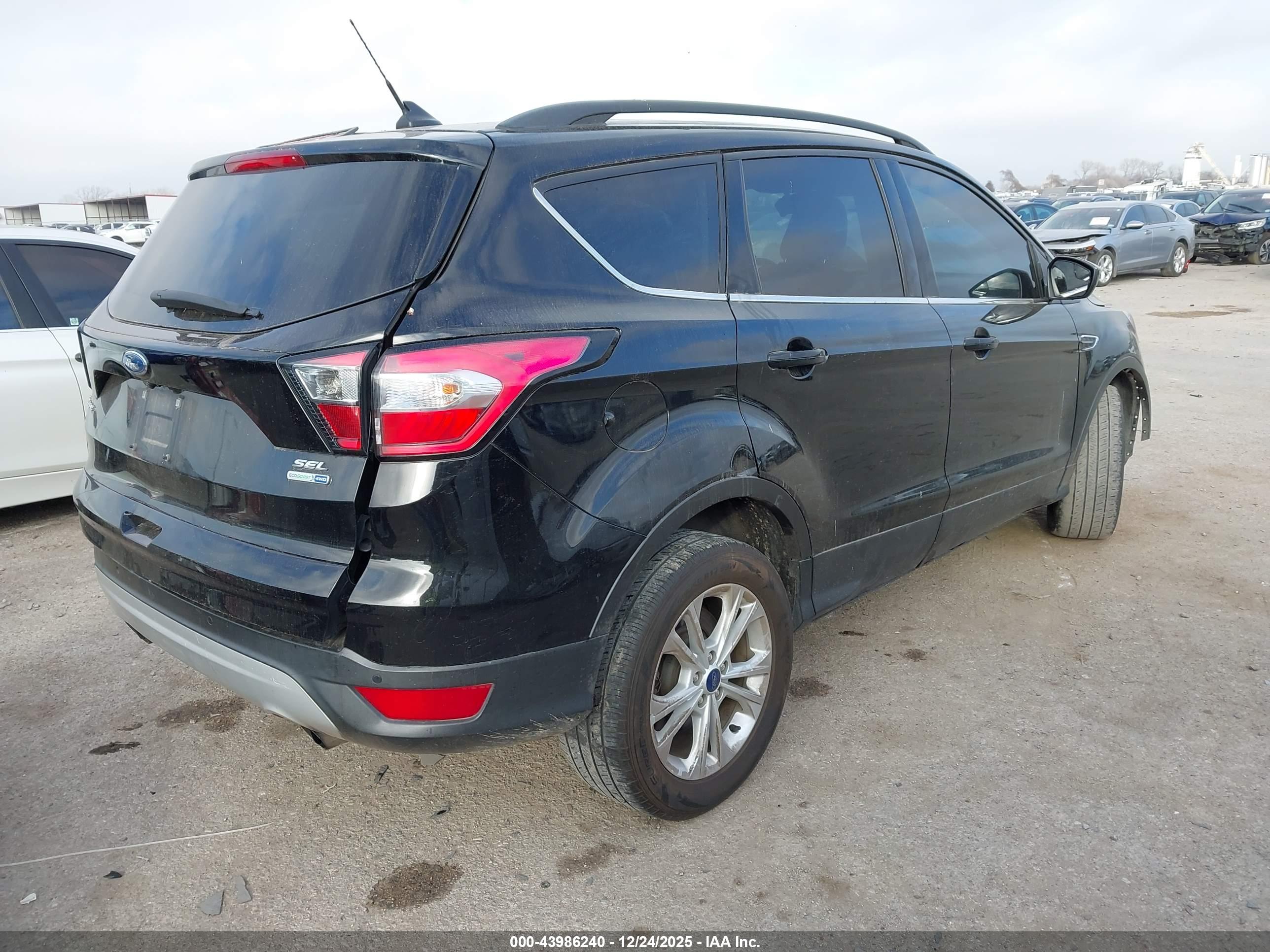 FORD ESCAPE image 4