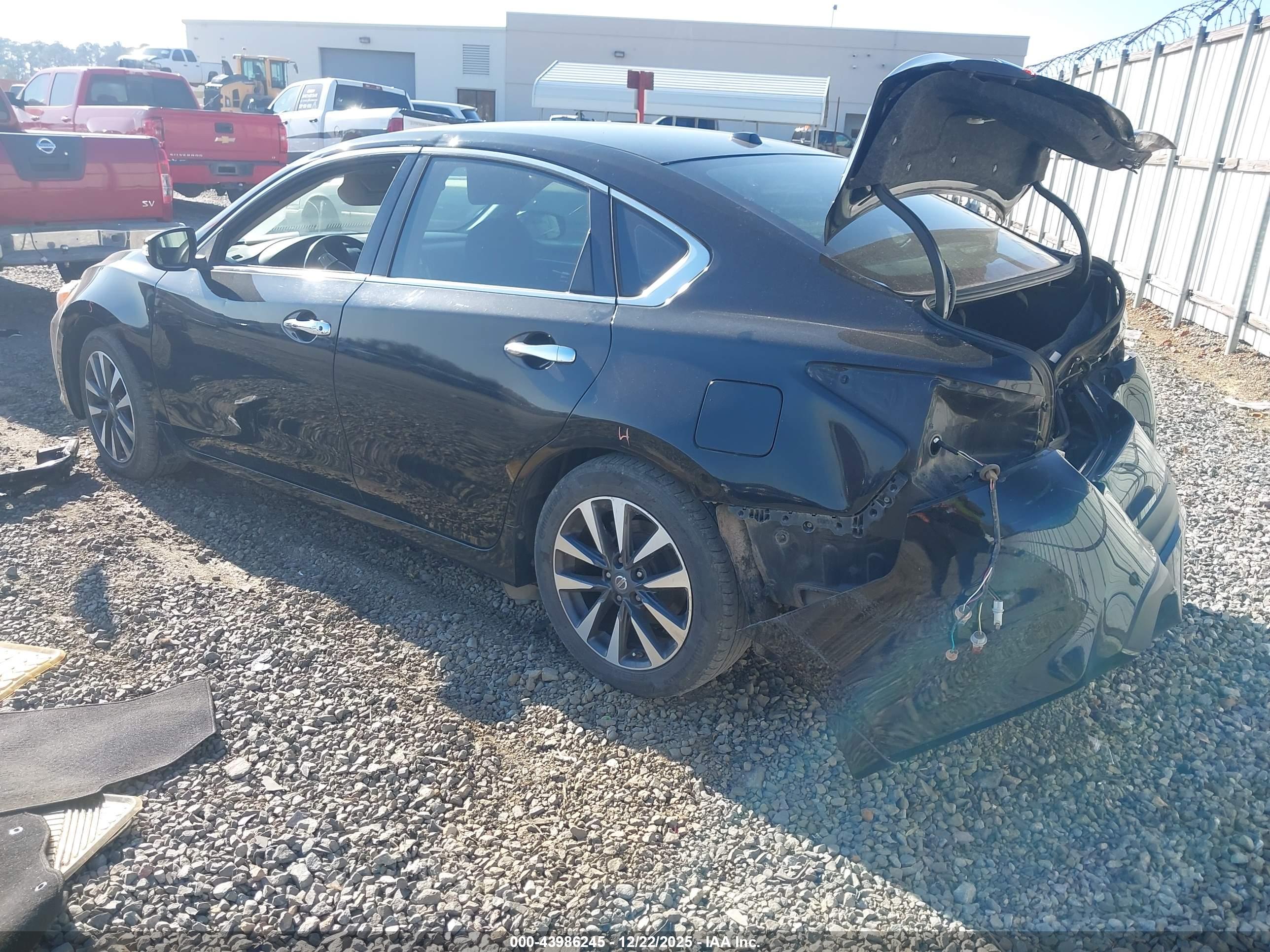 NISSAN ALTIMA image 3