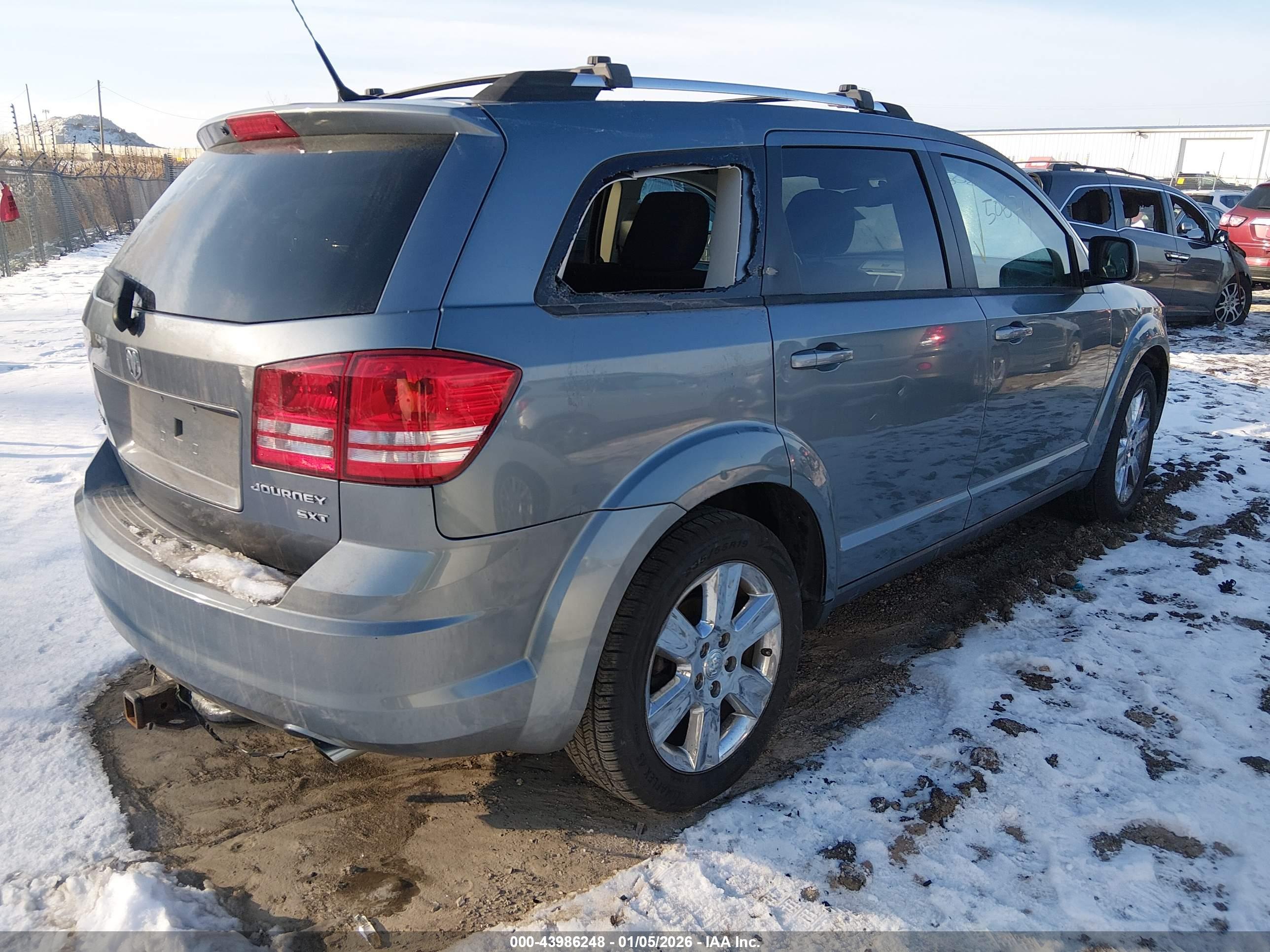 DODGE JOURNEY image 4