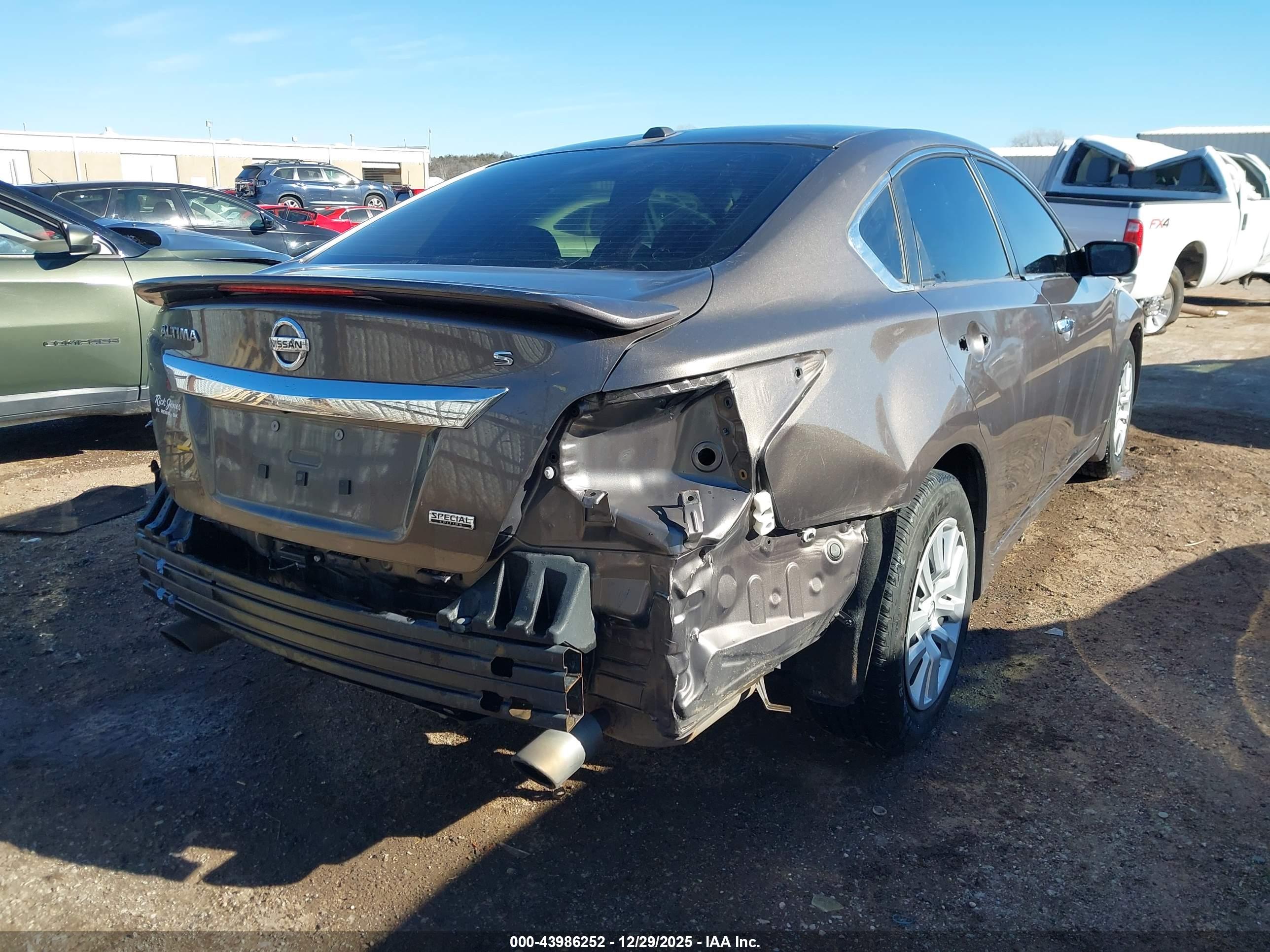 NISSAN ALTIMA image 6