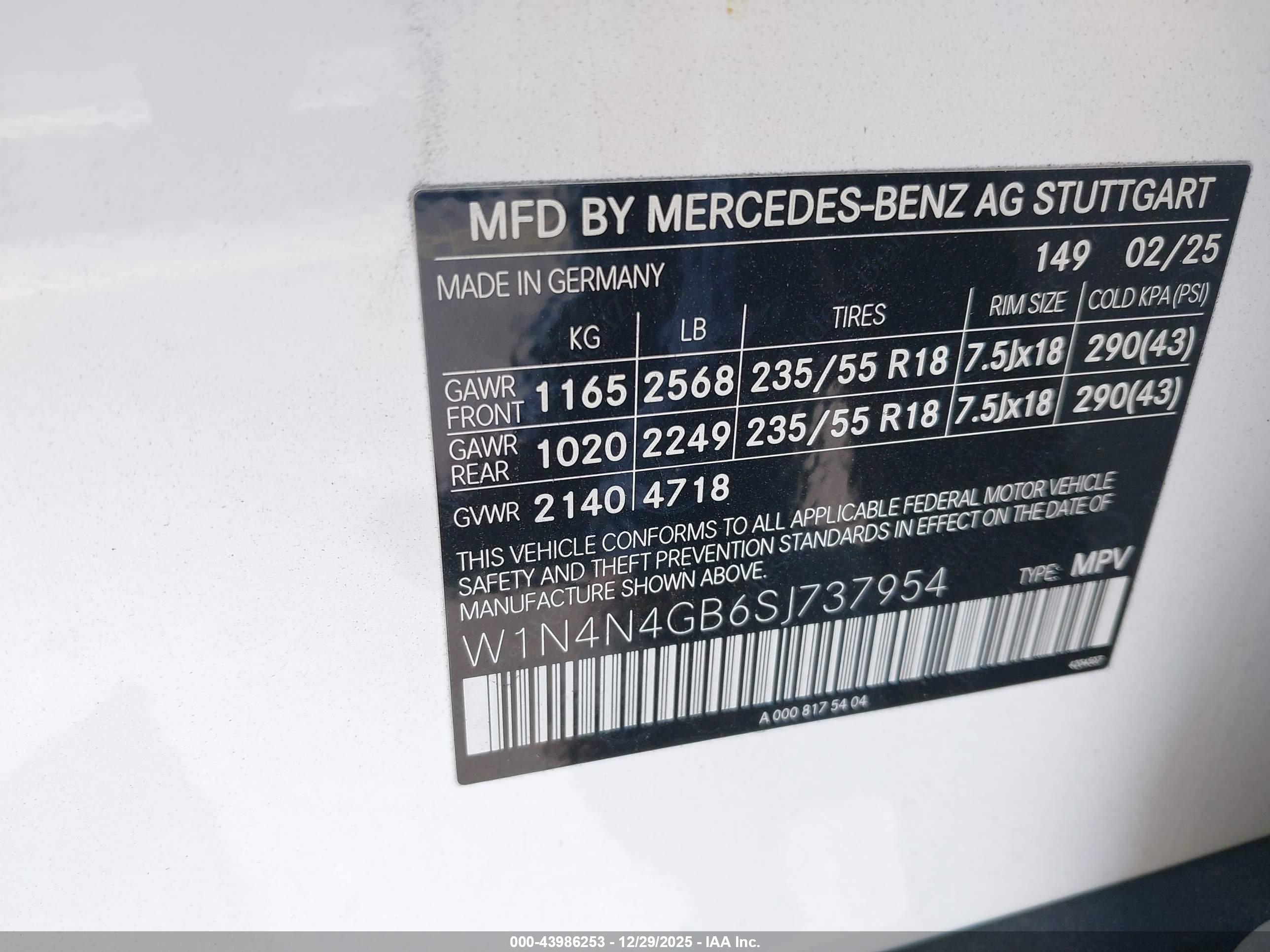 MERCEDES-BENZ GLA image 9
