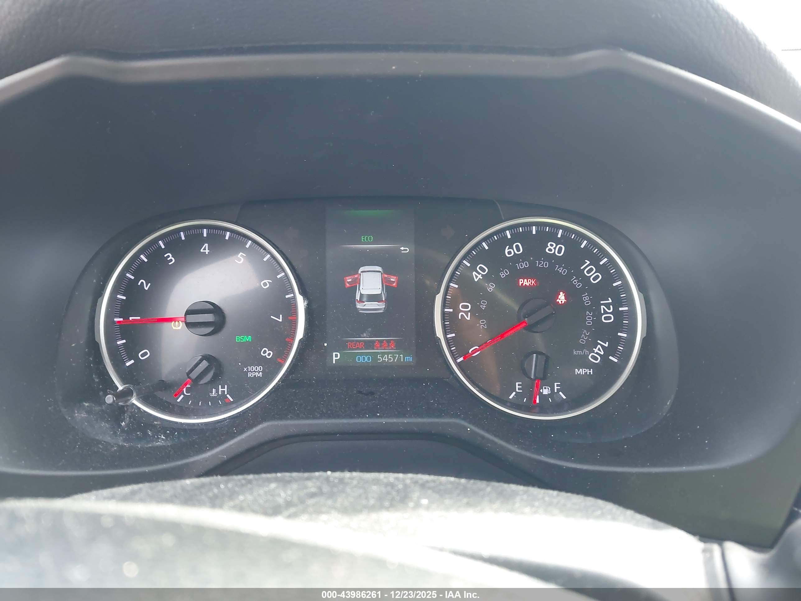 TOYOTA RAV4 image 7
