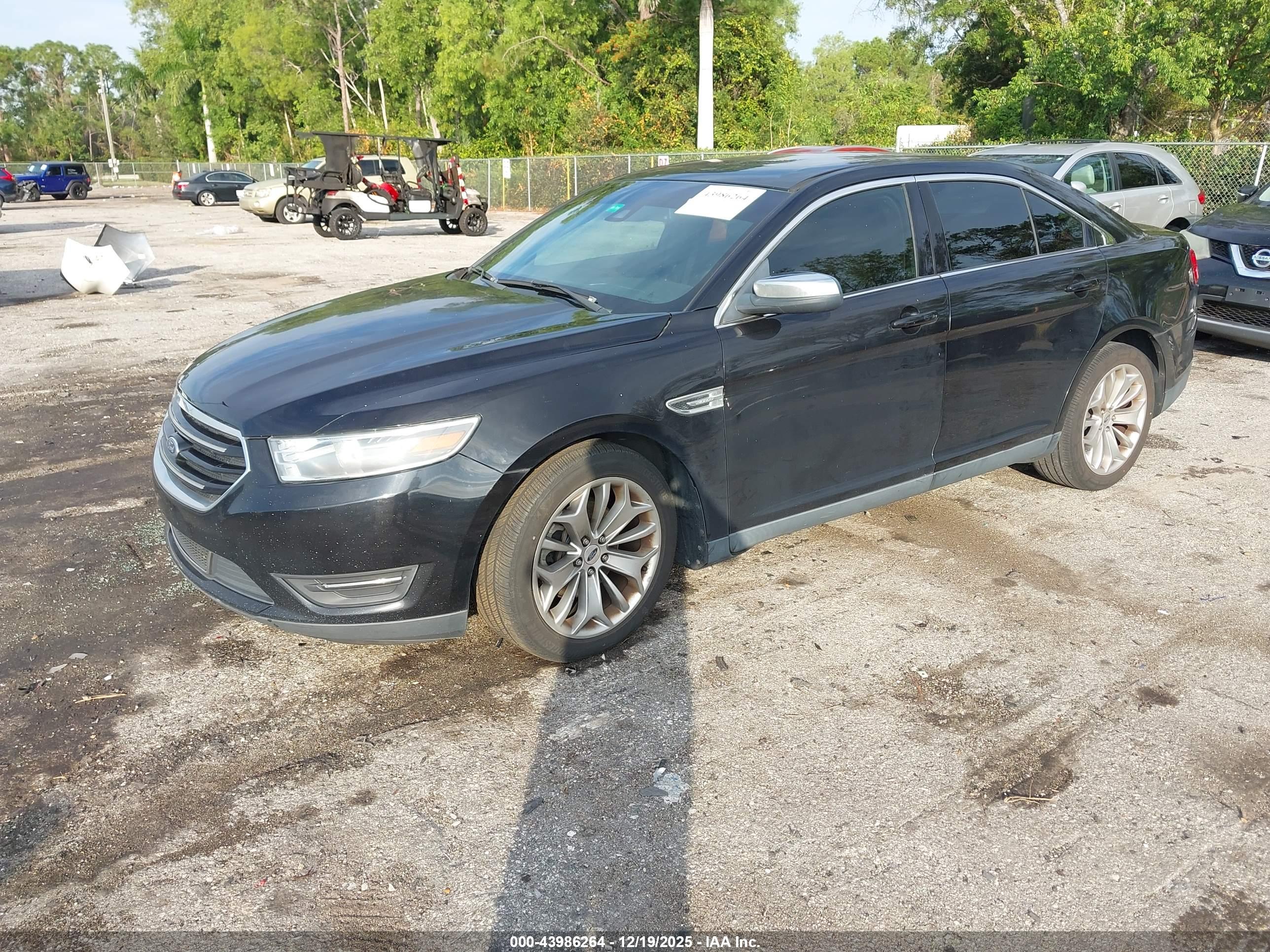 FORD TAURUS image 2