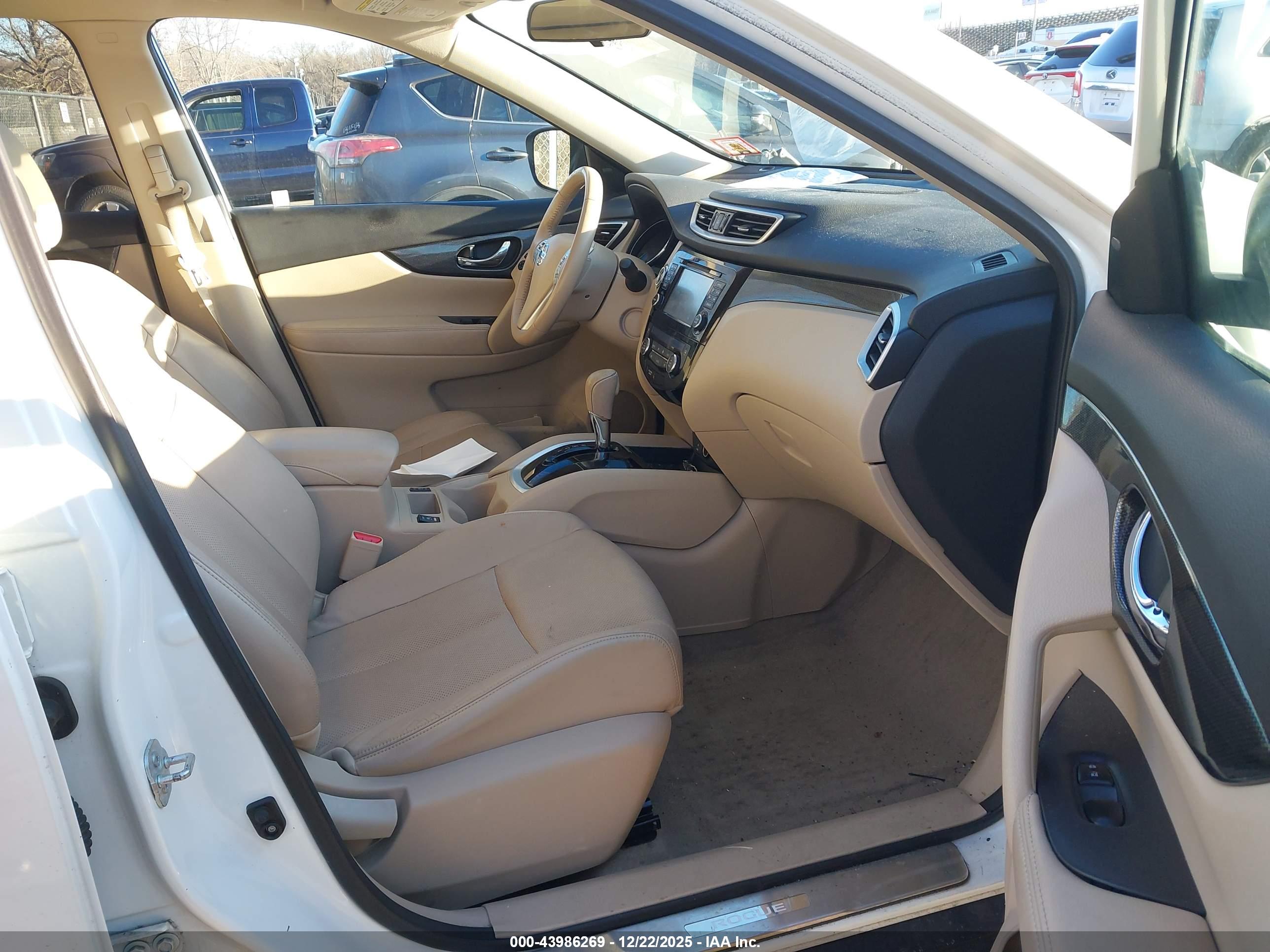 NISSAN ROGUE image 5