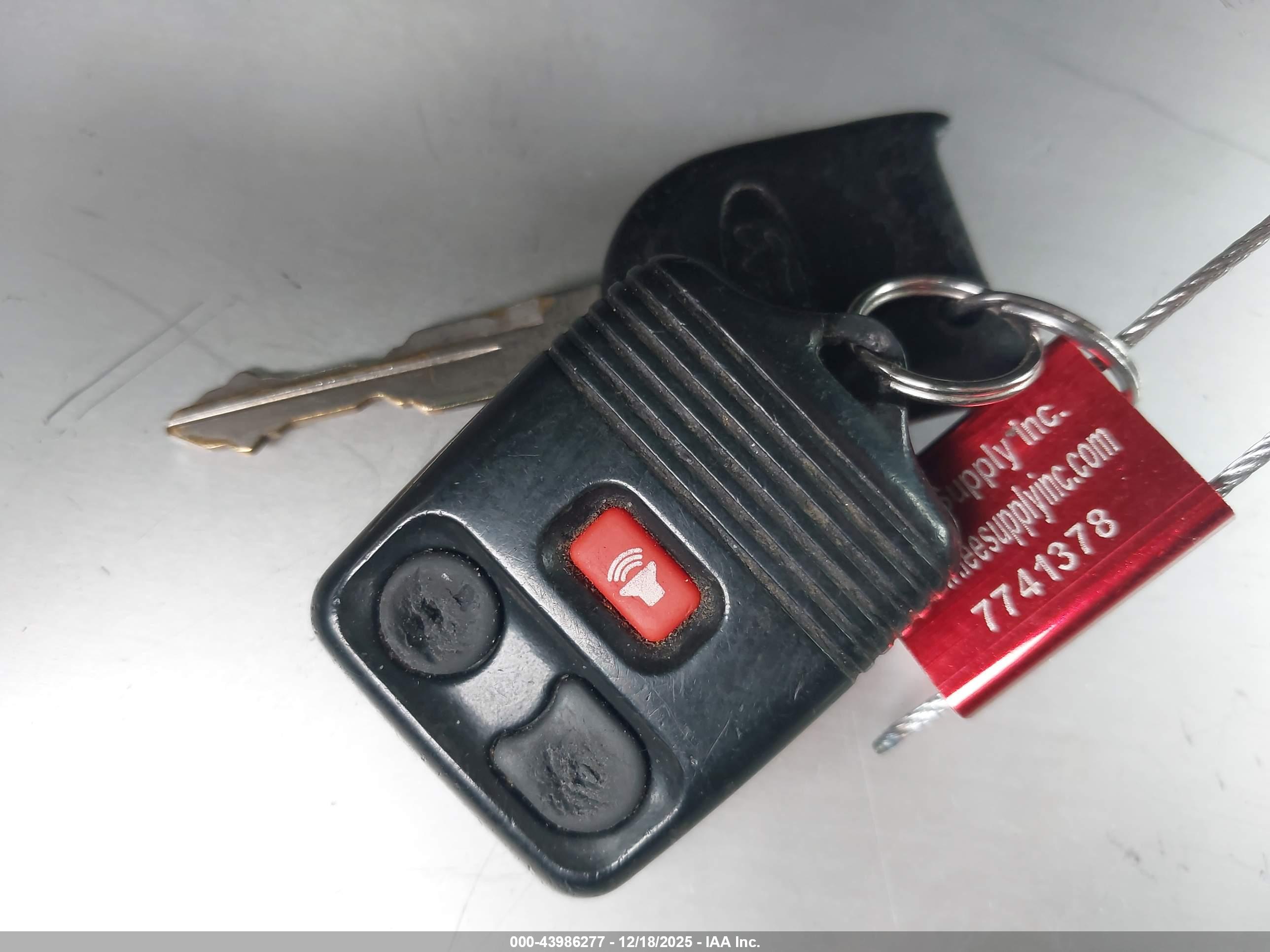 FORD ESCAPE image 11