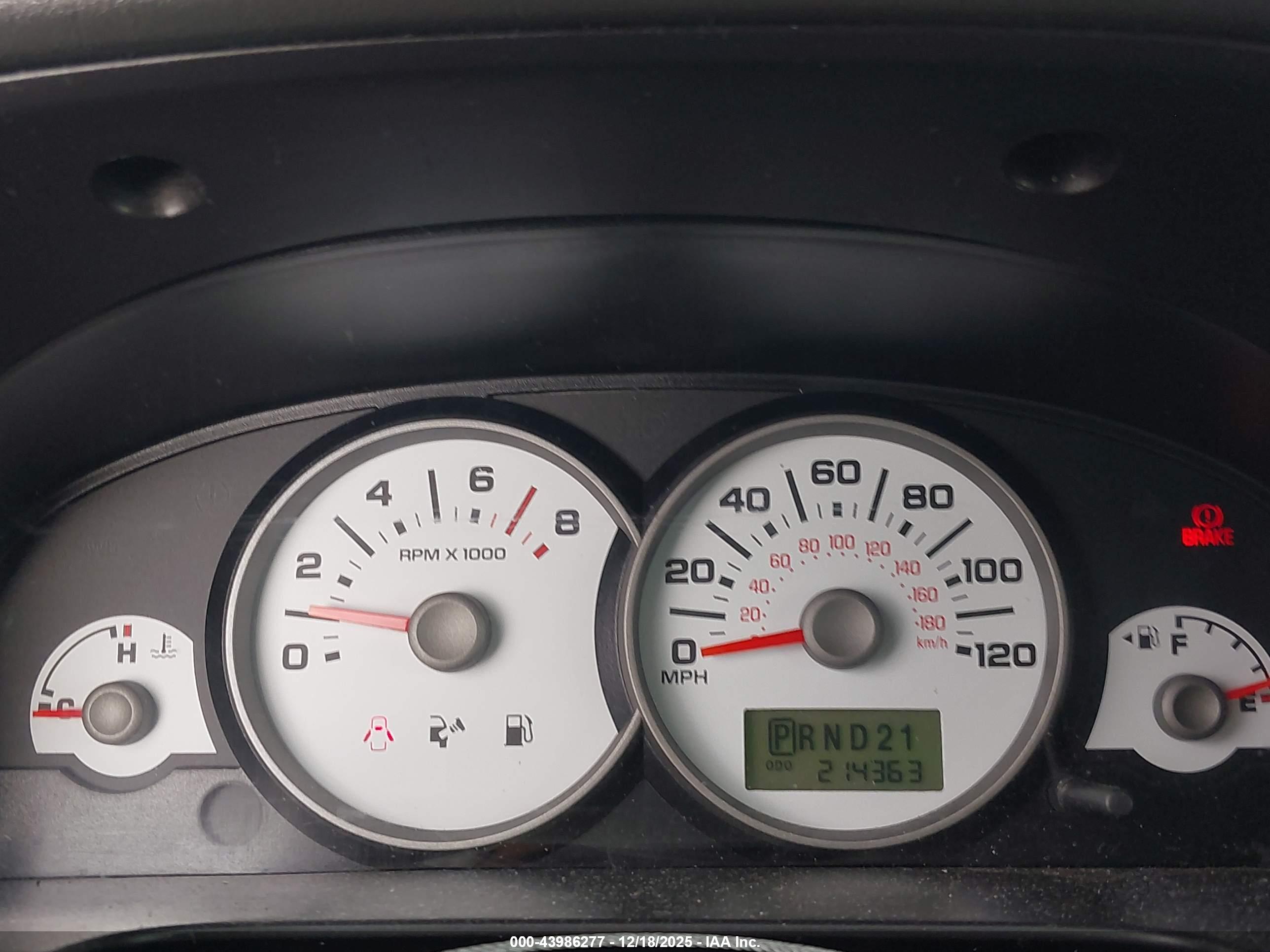 FORD ESCAPE image 7