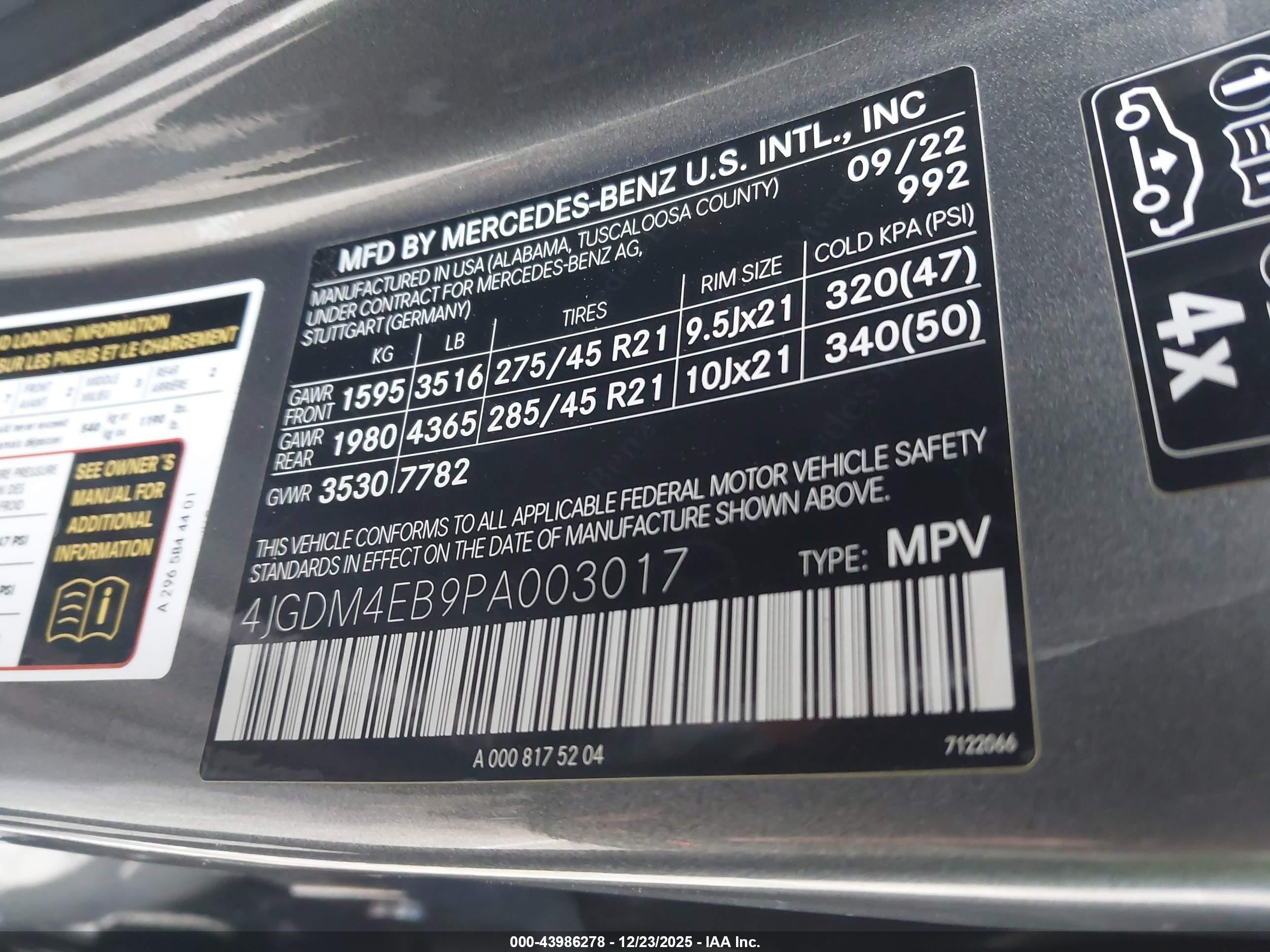 MERCEDES-BENZ EQS image 9