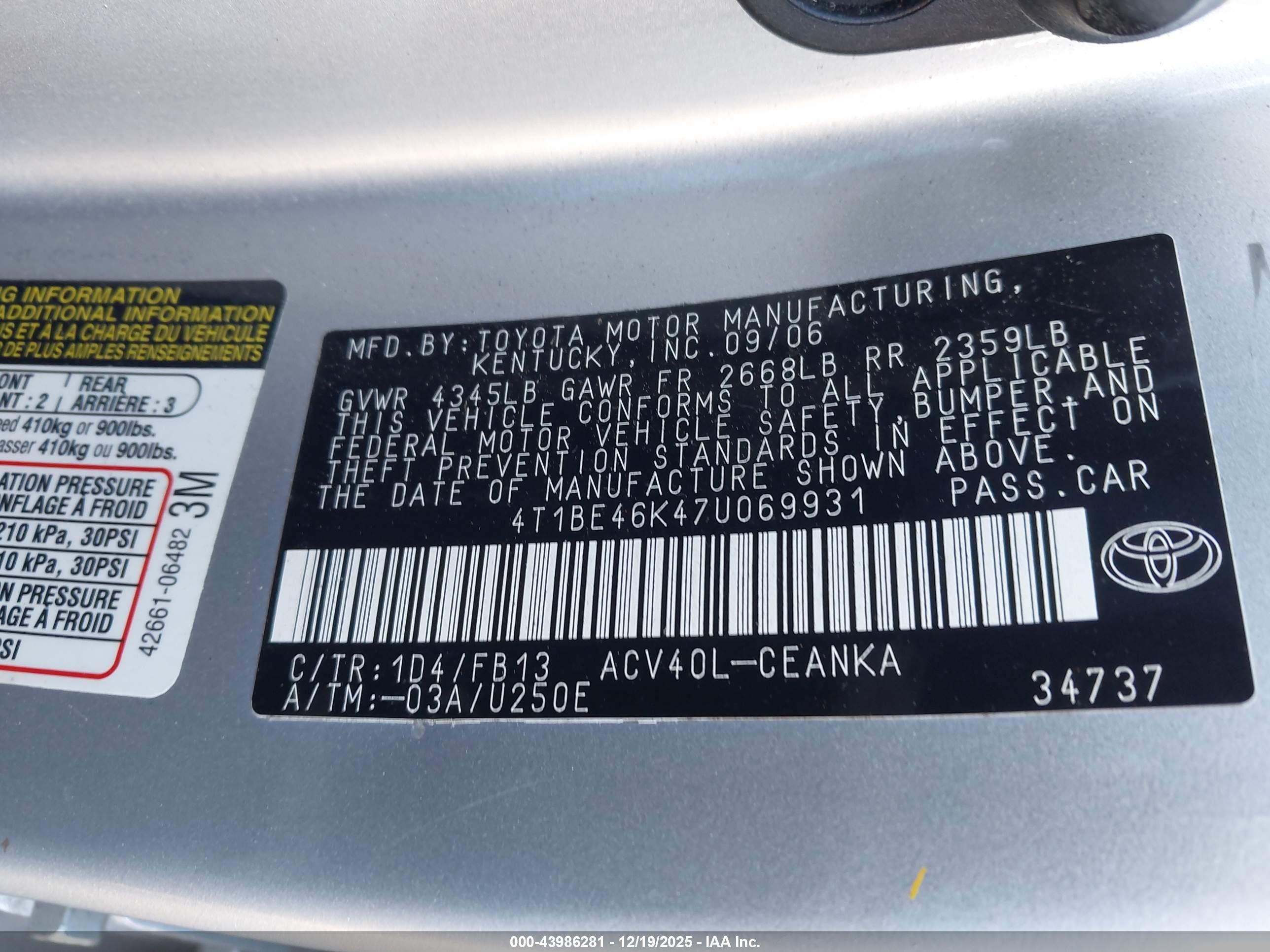 TOYOTA CAMRY image 9
