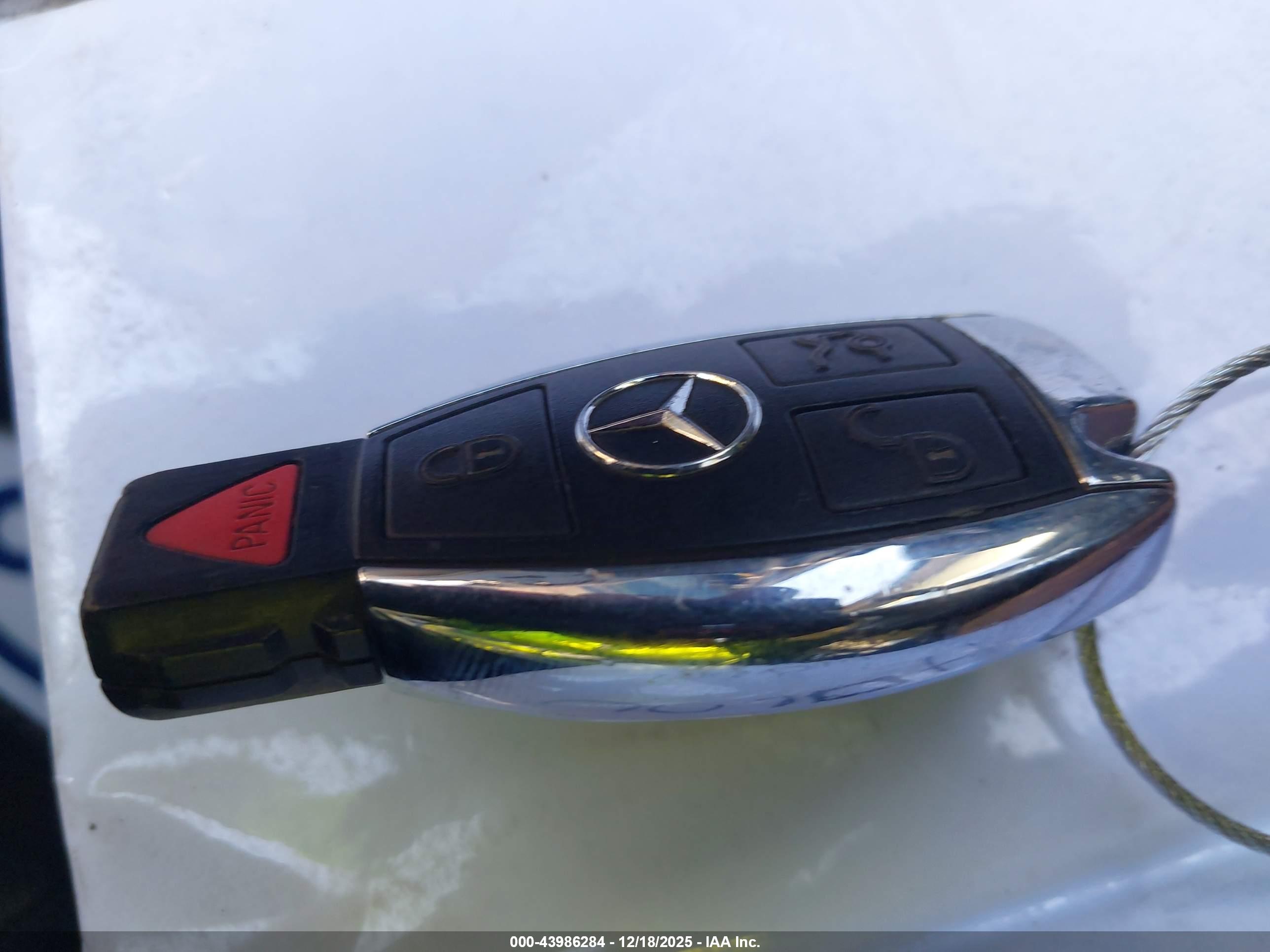 MERCEDES-BENZ CLK image 11