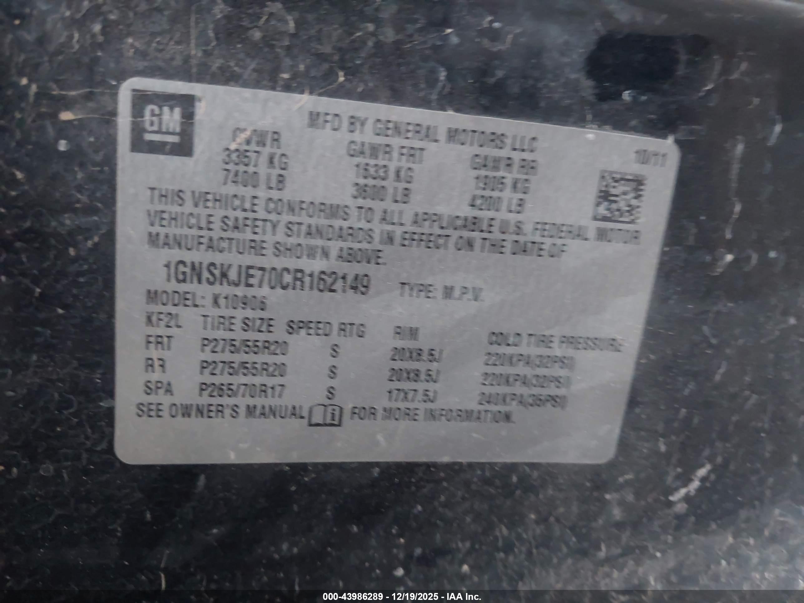 CHEVROLET SUBURBAN image 9
