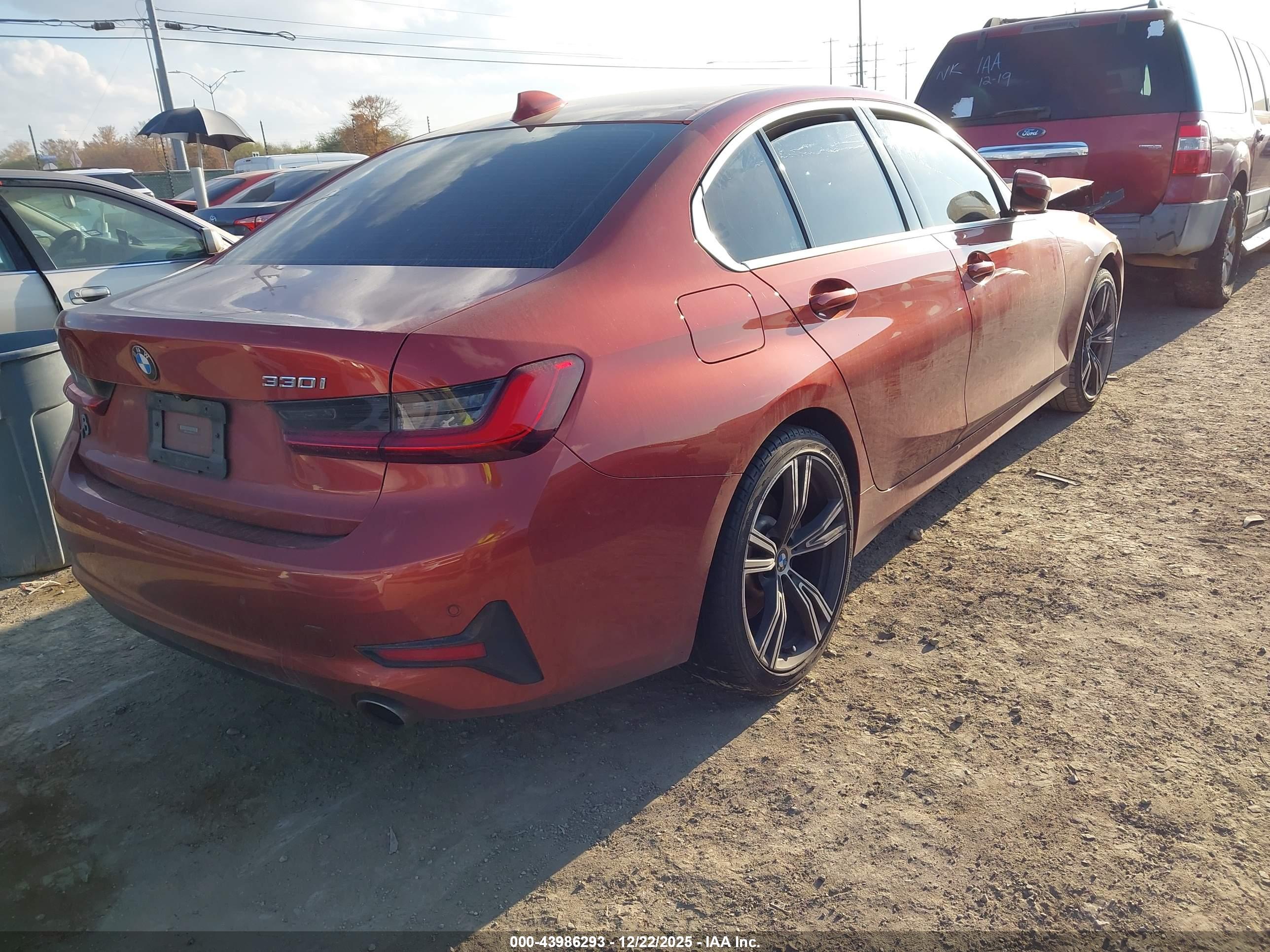 BMW 330I image 4