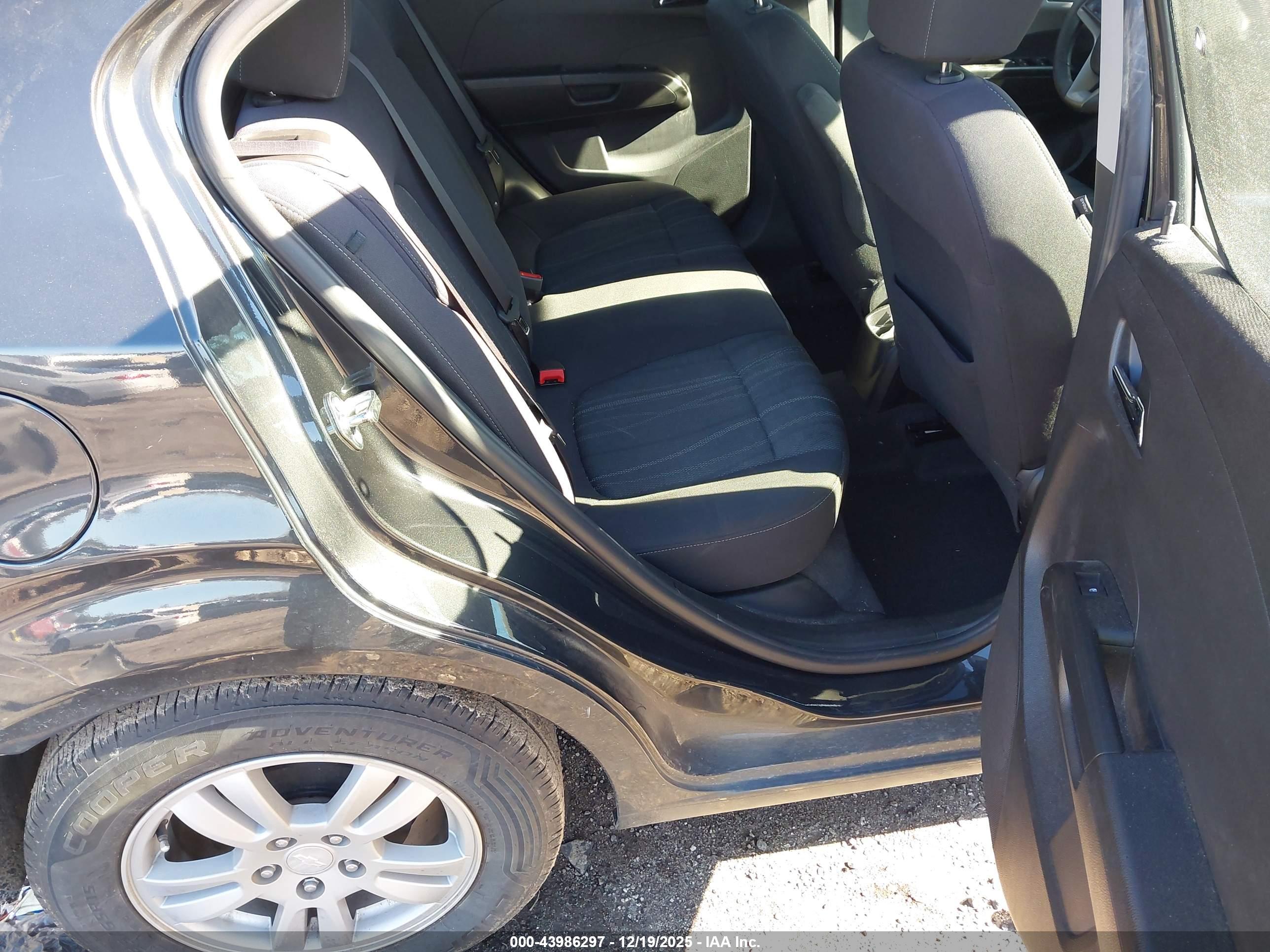 CHEVROLET SONIC image 8