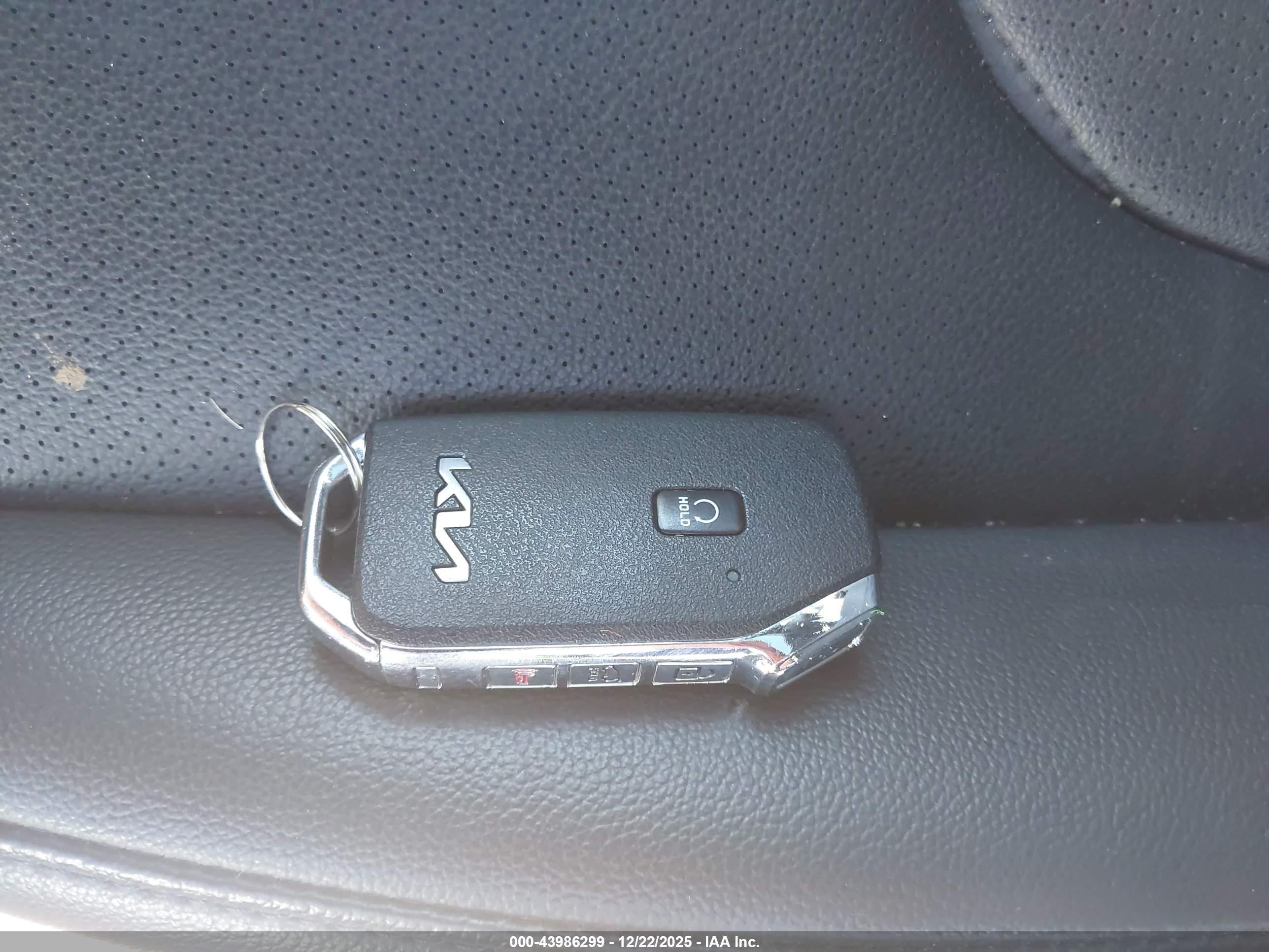 KIA SPORTAGE image 11