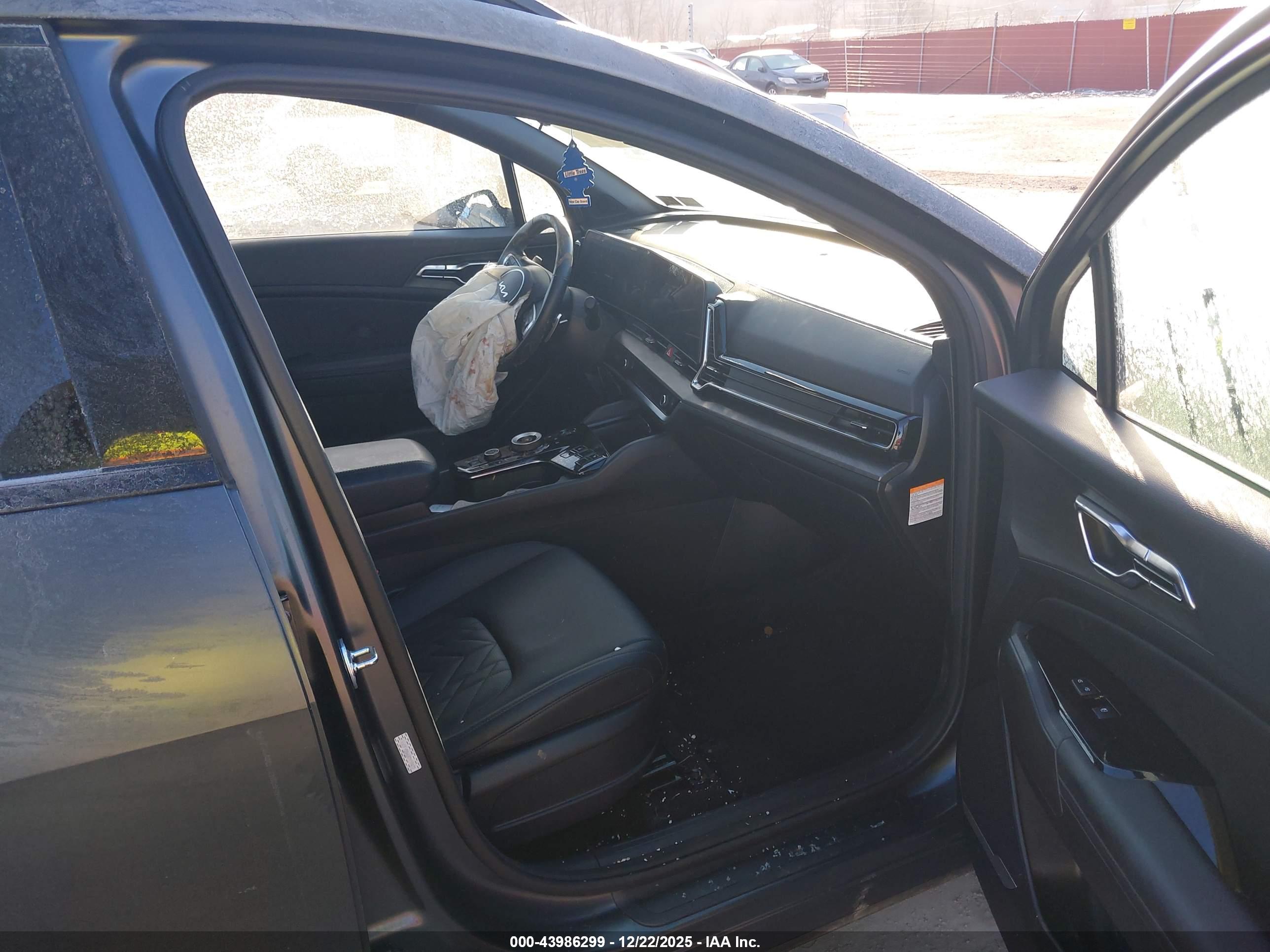 KIA SPORTAGE image 5
