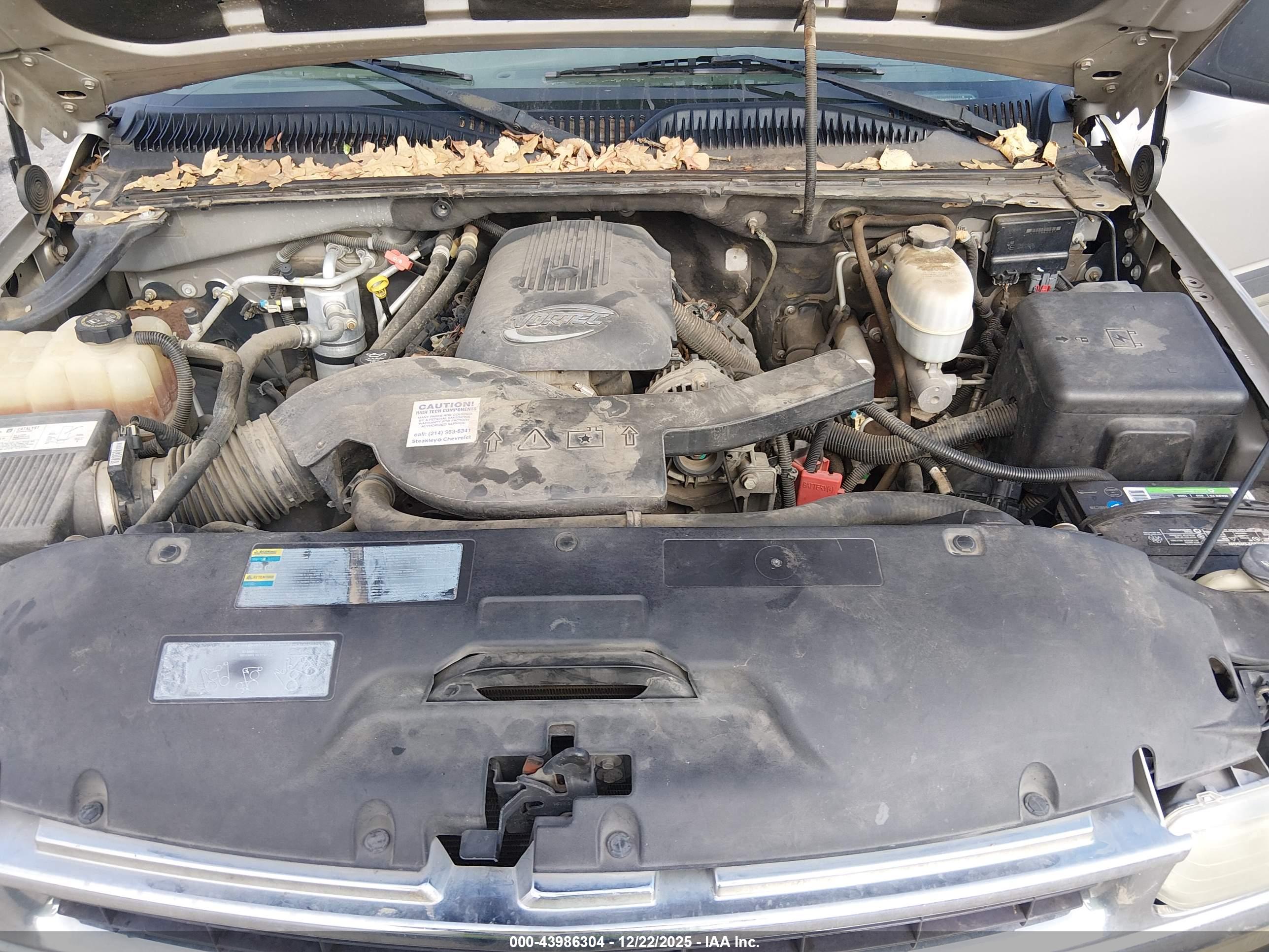 CHEVROLET SUBURBAN image 10