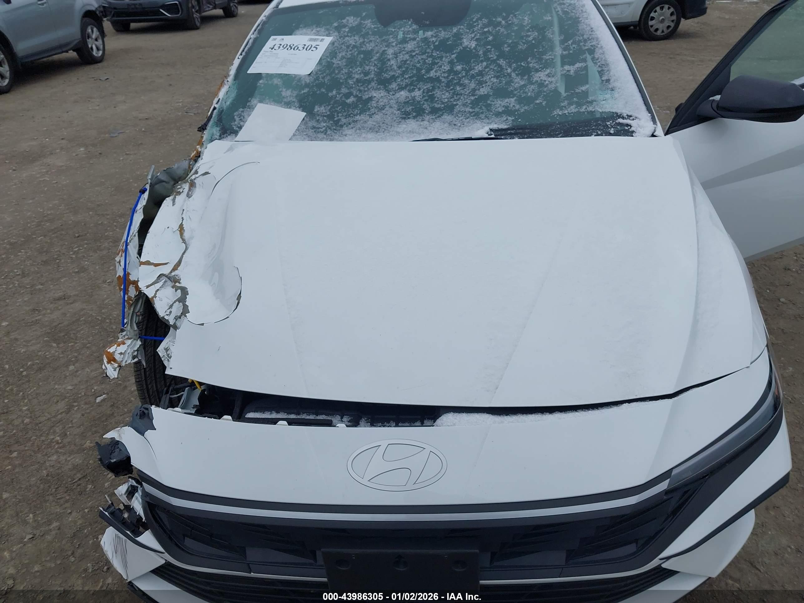 HYUNDAI ELANTRA image 10