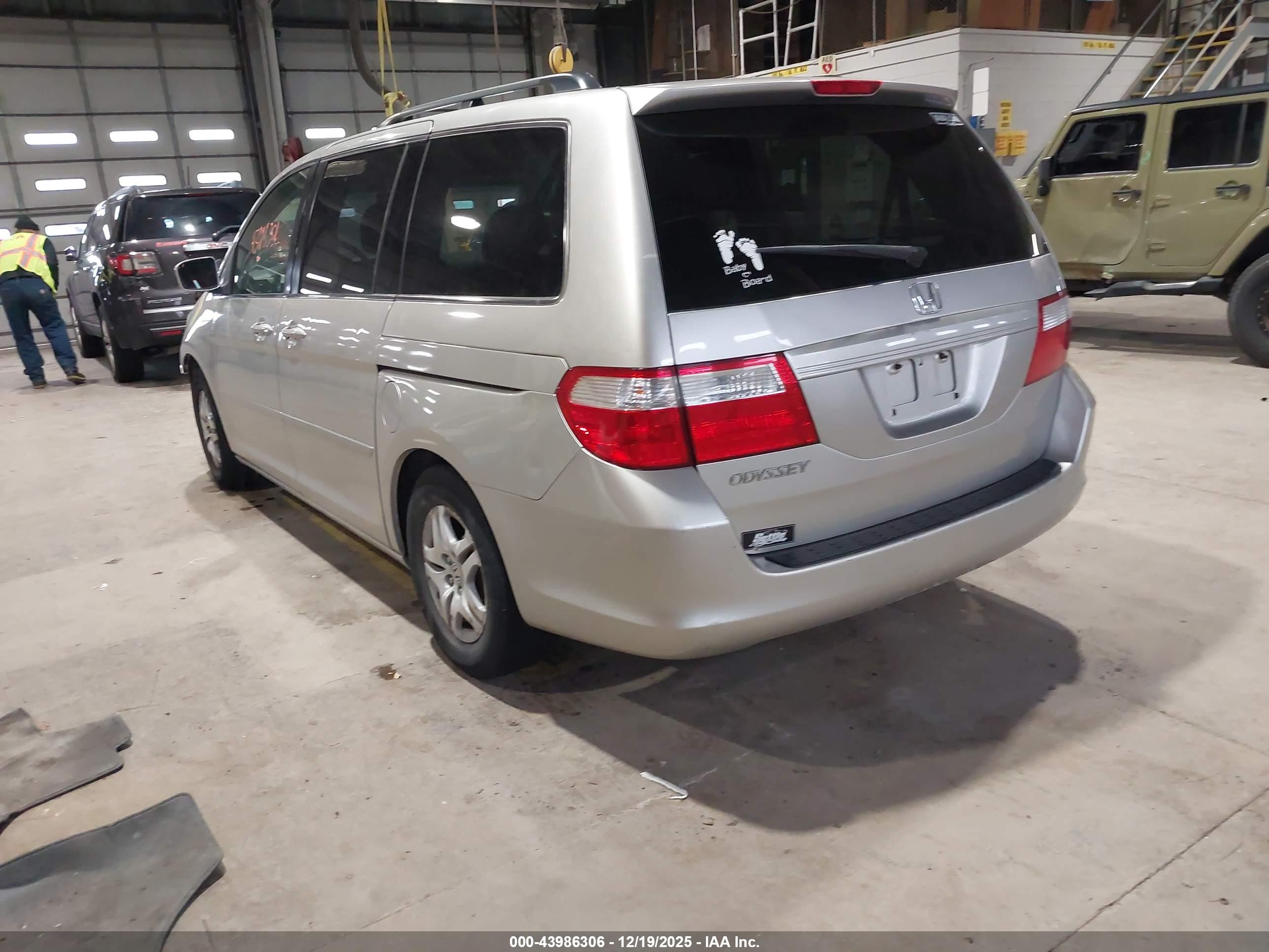 HONDA ODYSSEY image 3