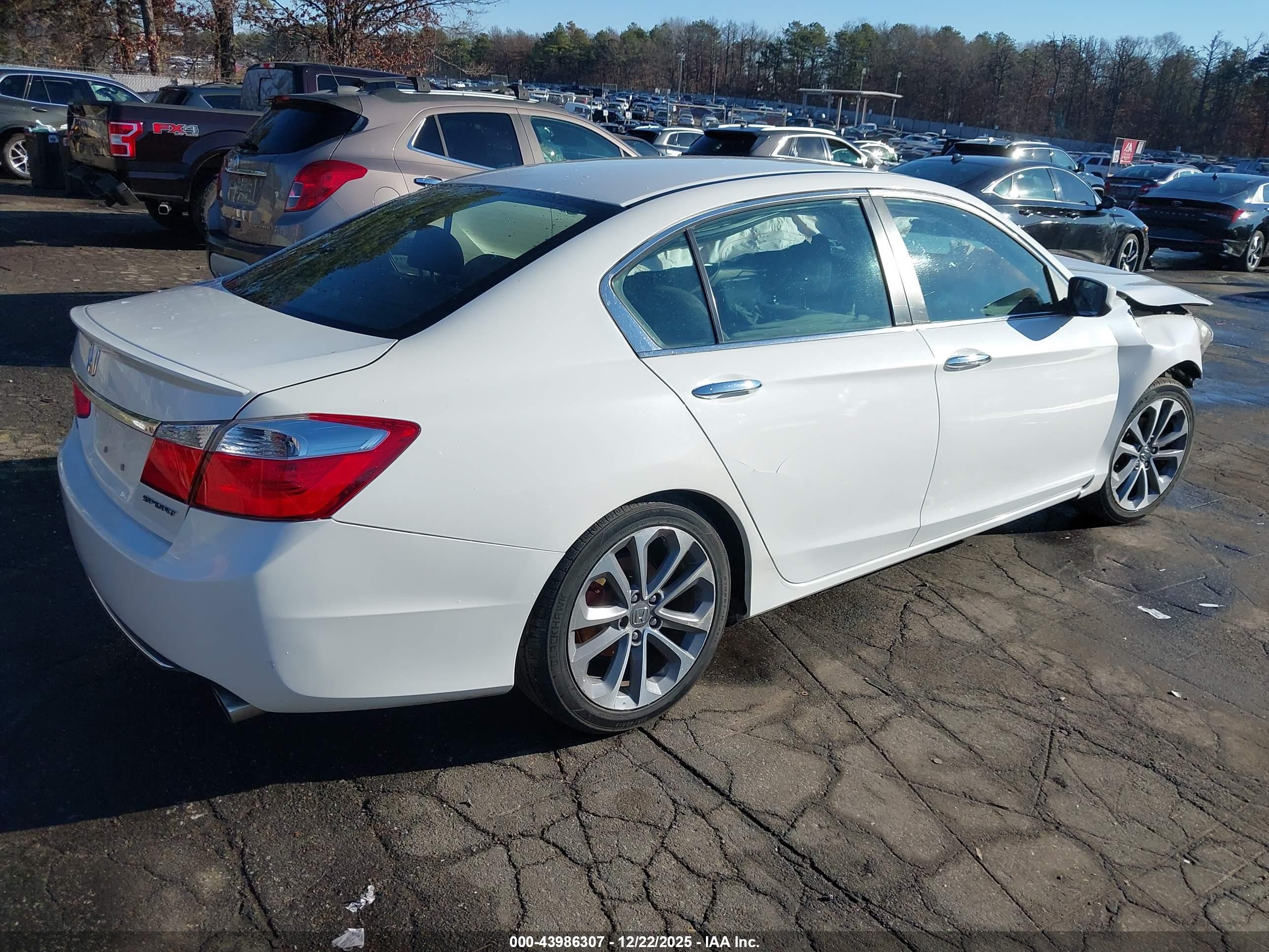 HONDA ACCORD image 4