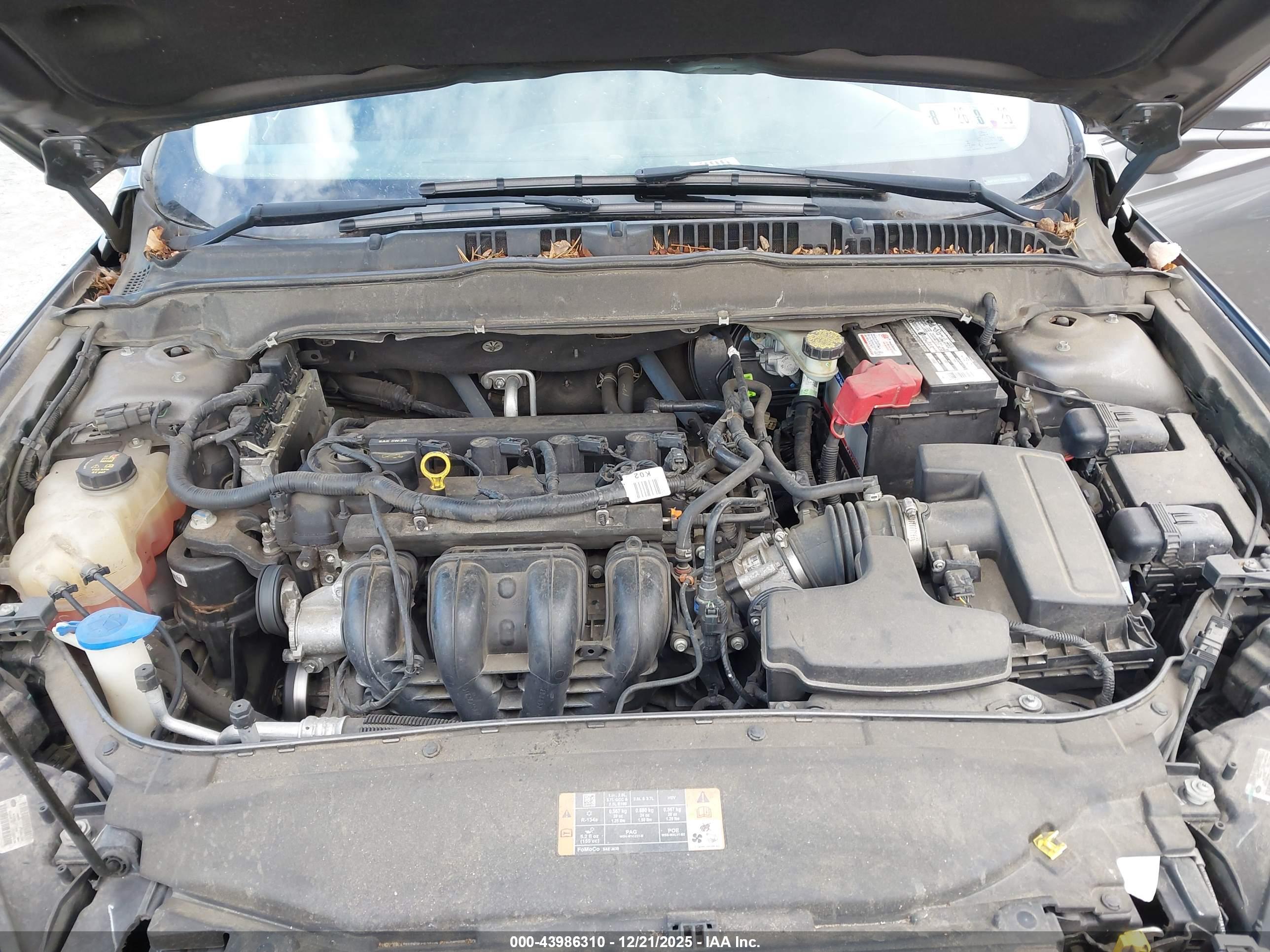 FORD FUSION image 10