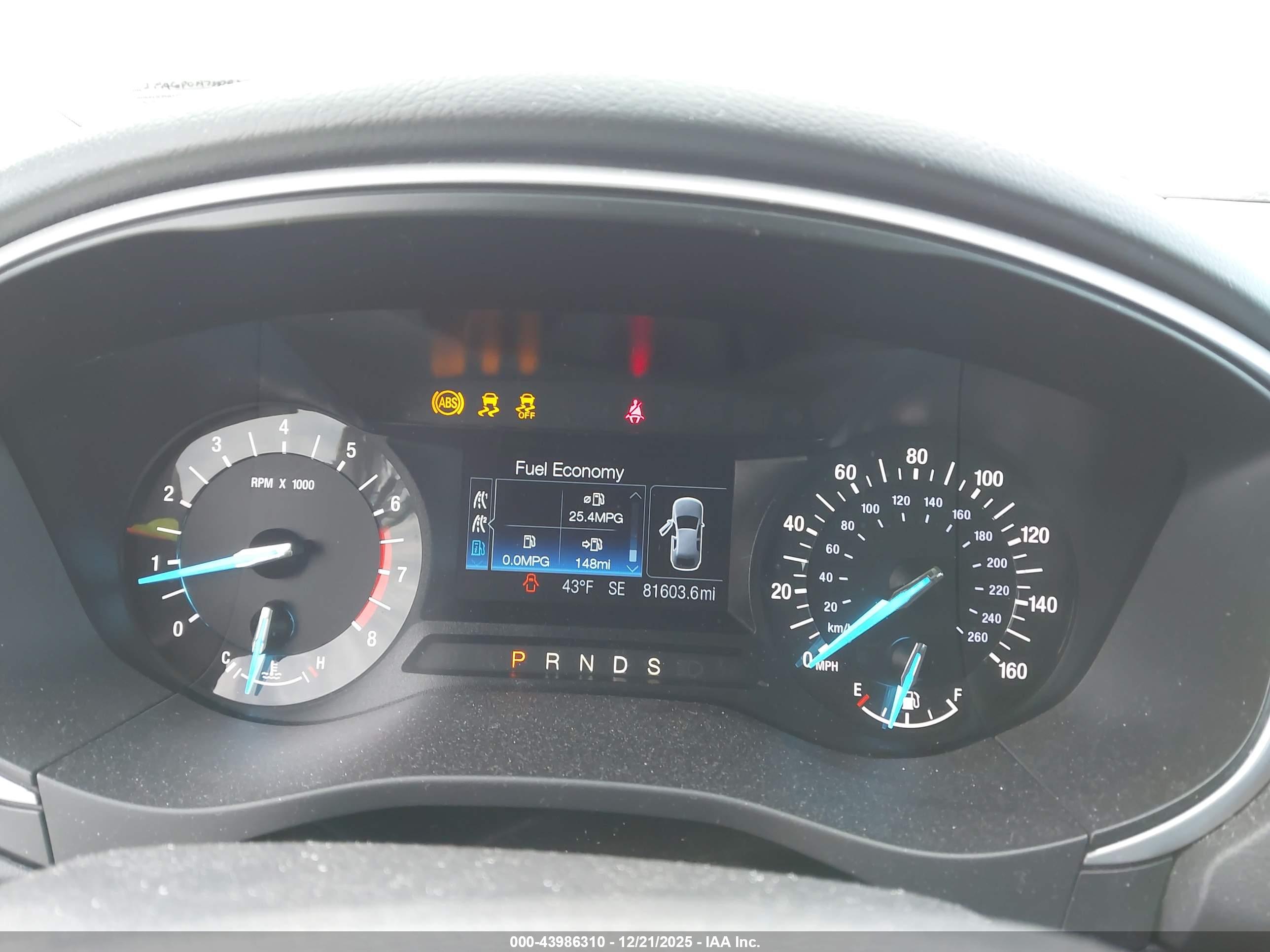 FORD FUSION image 7