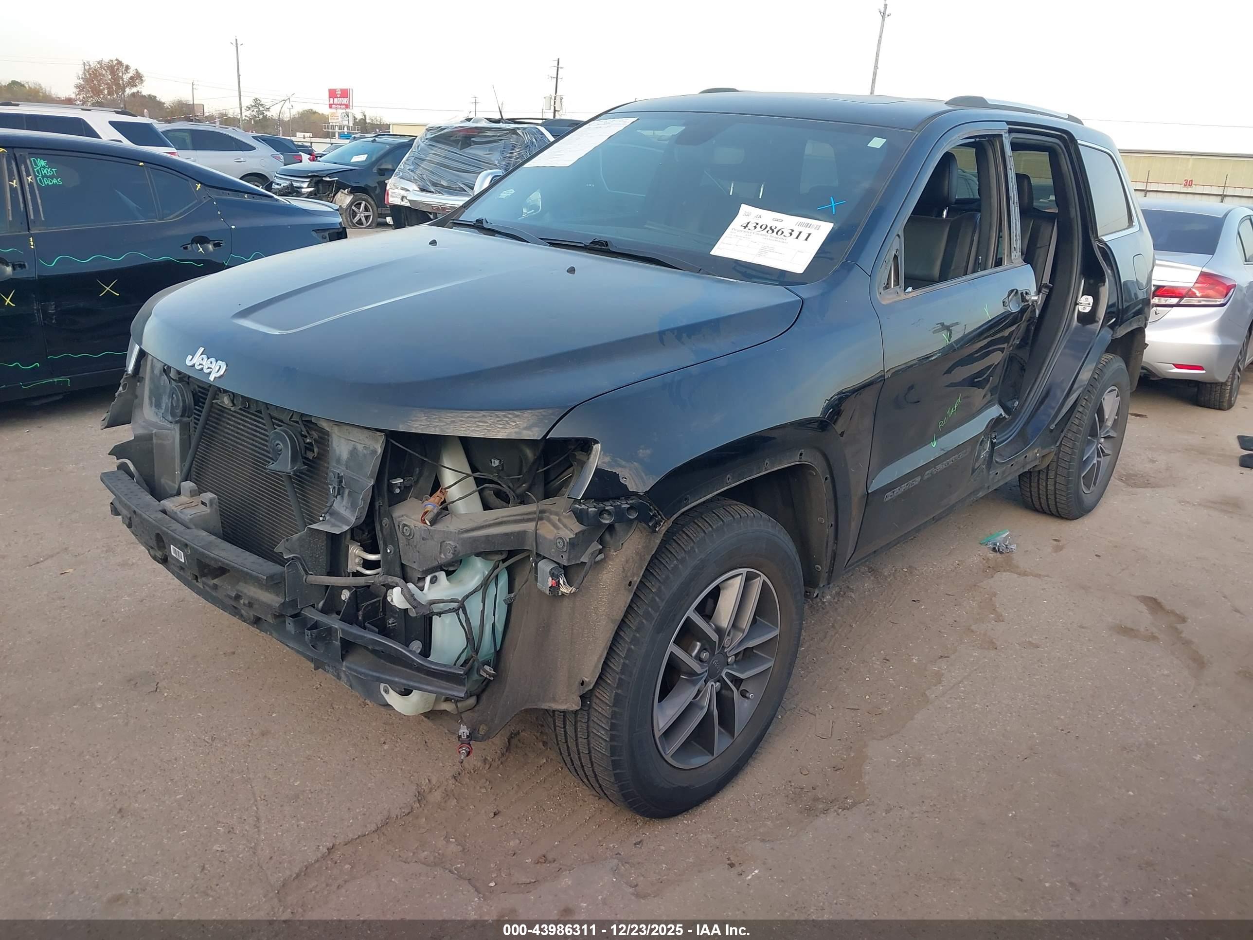 JEEP GRAND image 2