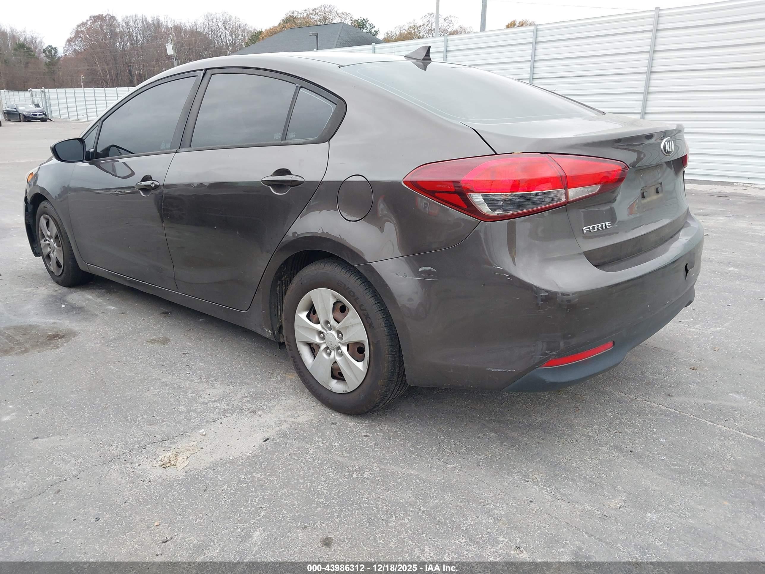 KIA FORTE image 3