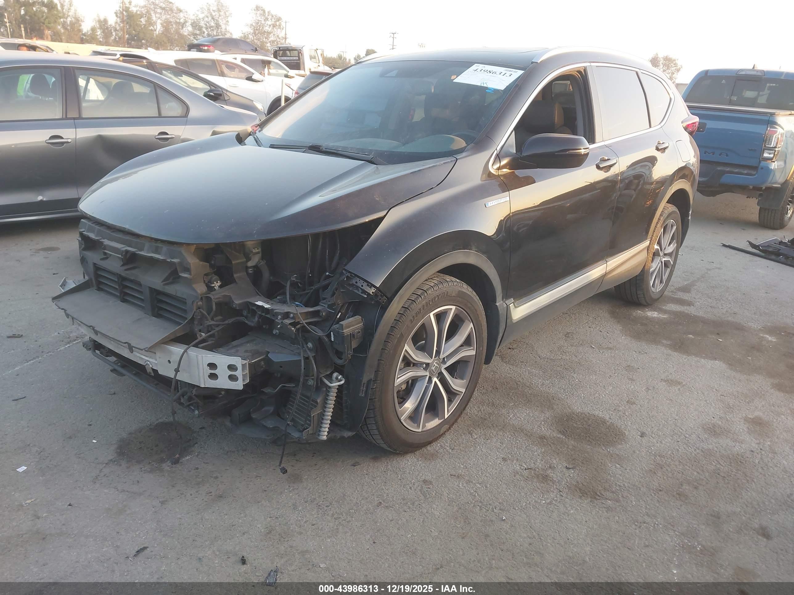 HONDA CR-V image 2