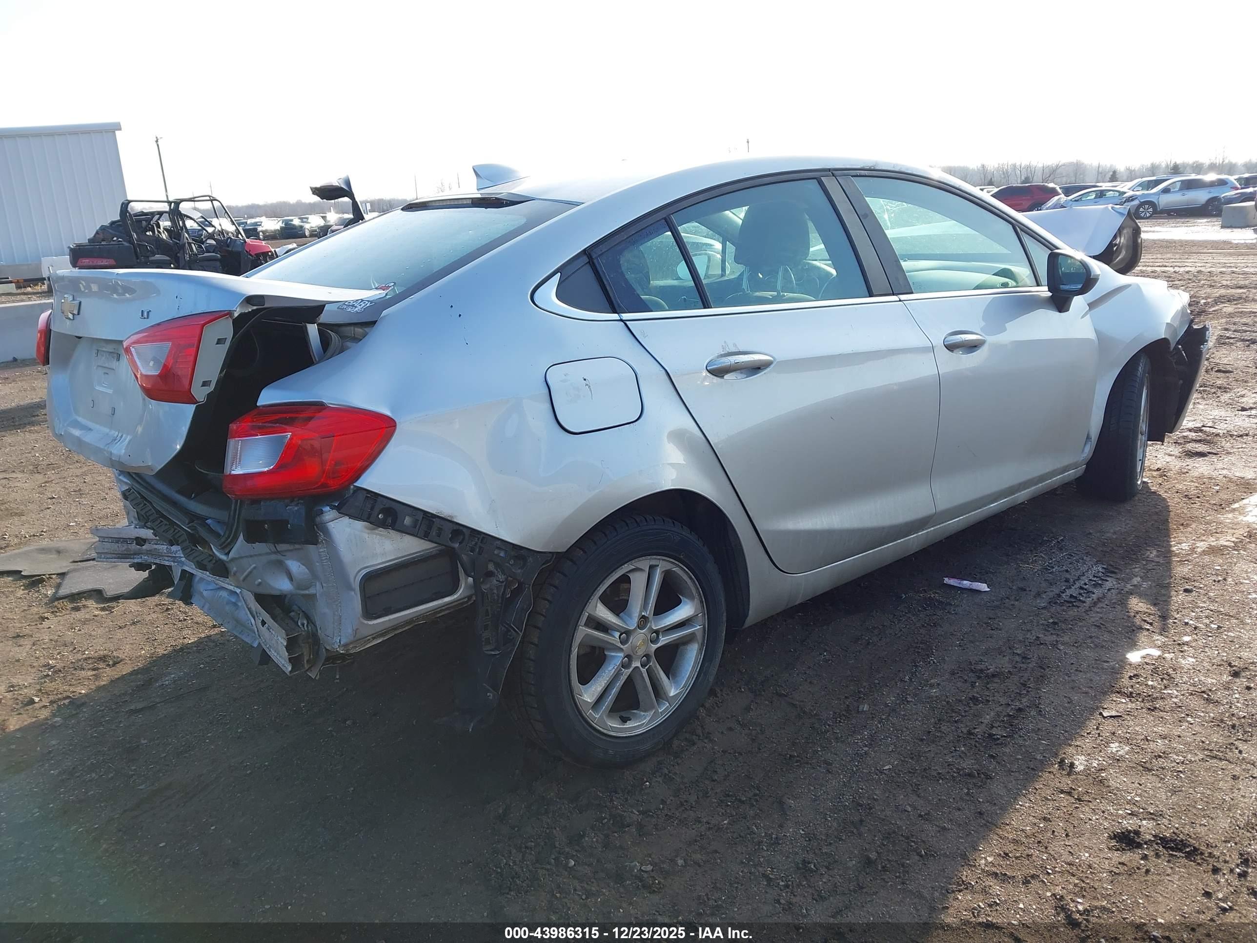 CHEVROLET CRUZE image 4