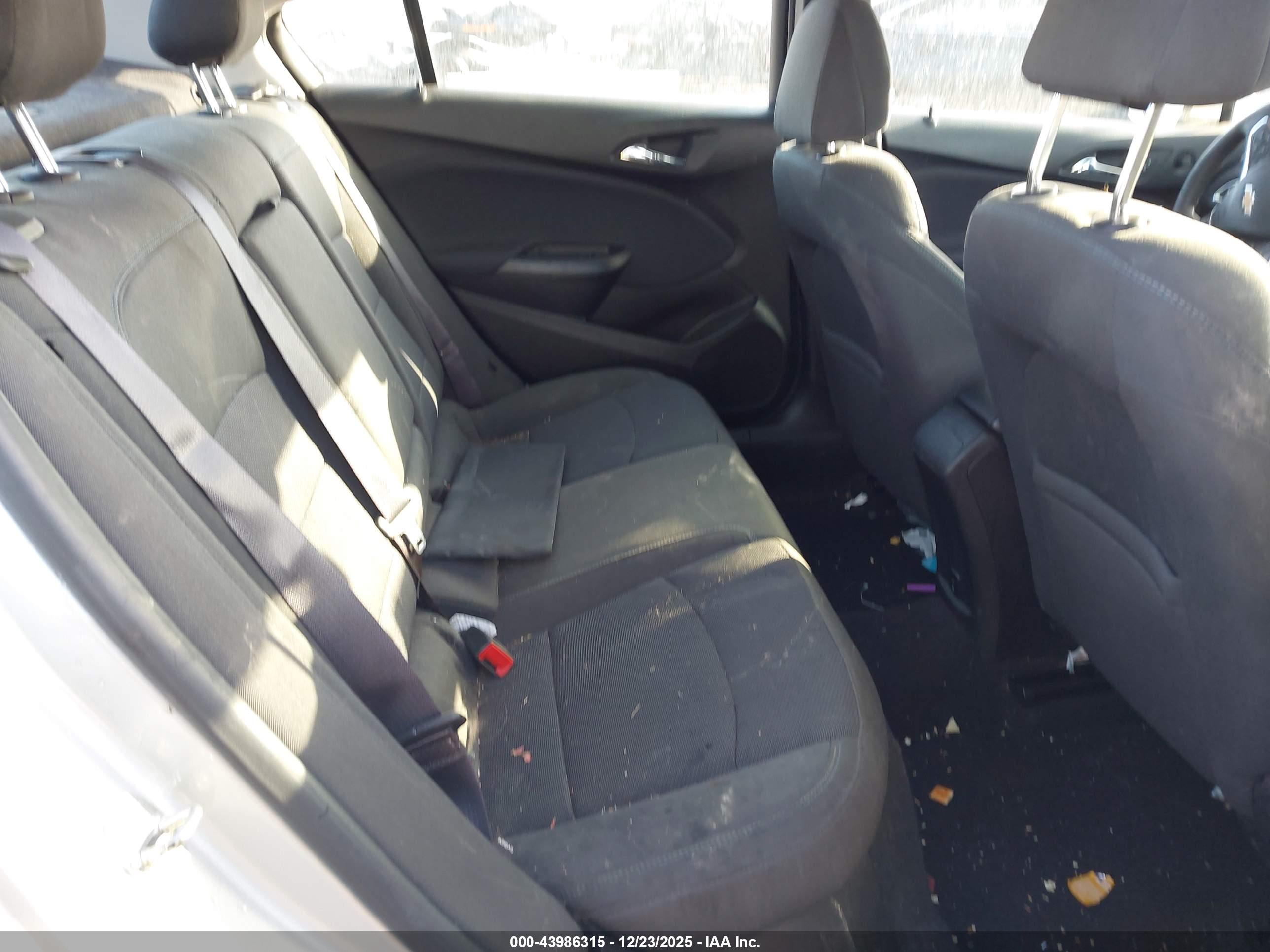CHEVROLET CRUZE image 8