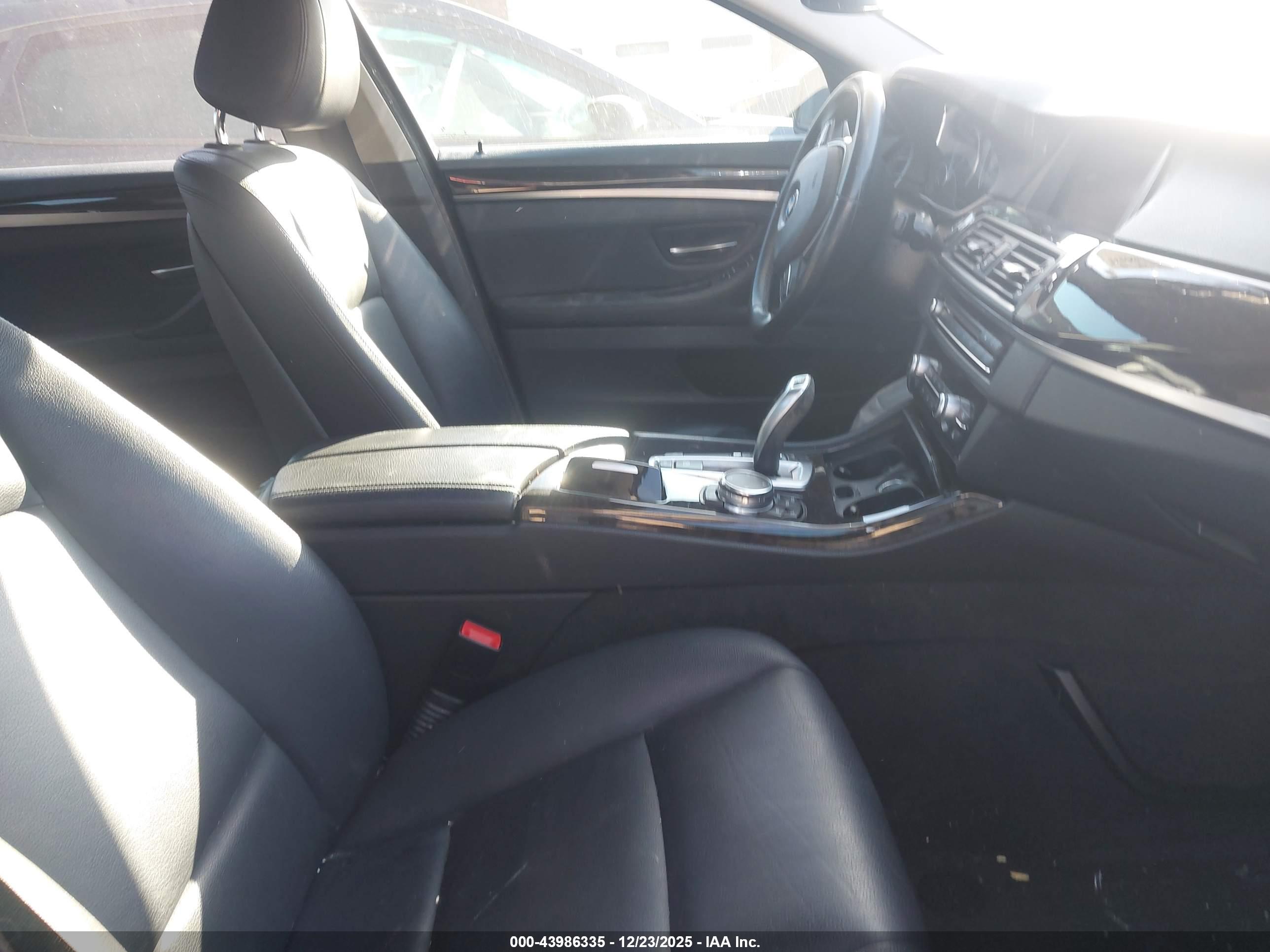 BMW 535I image 5