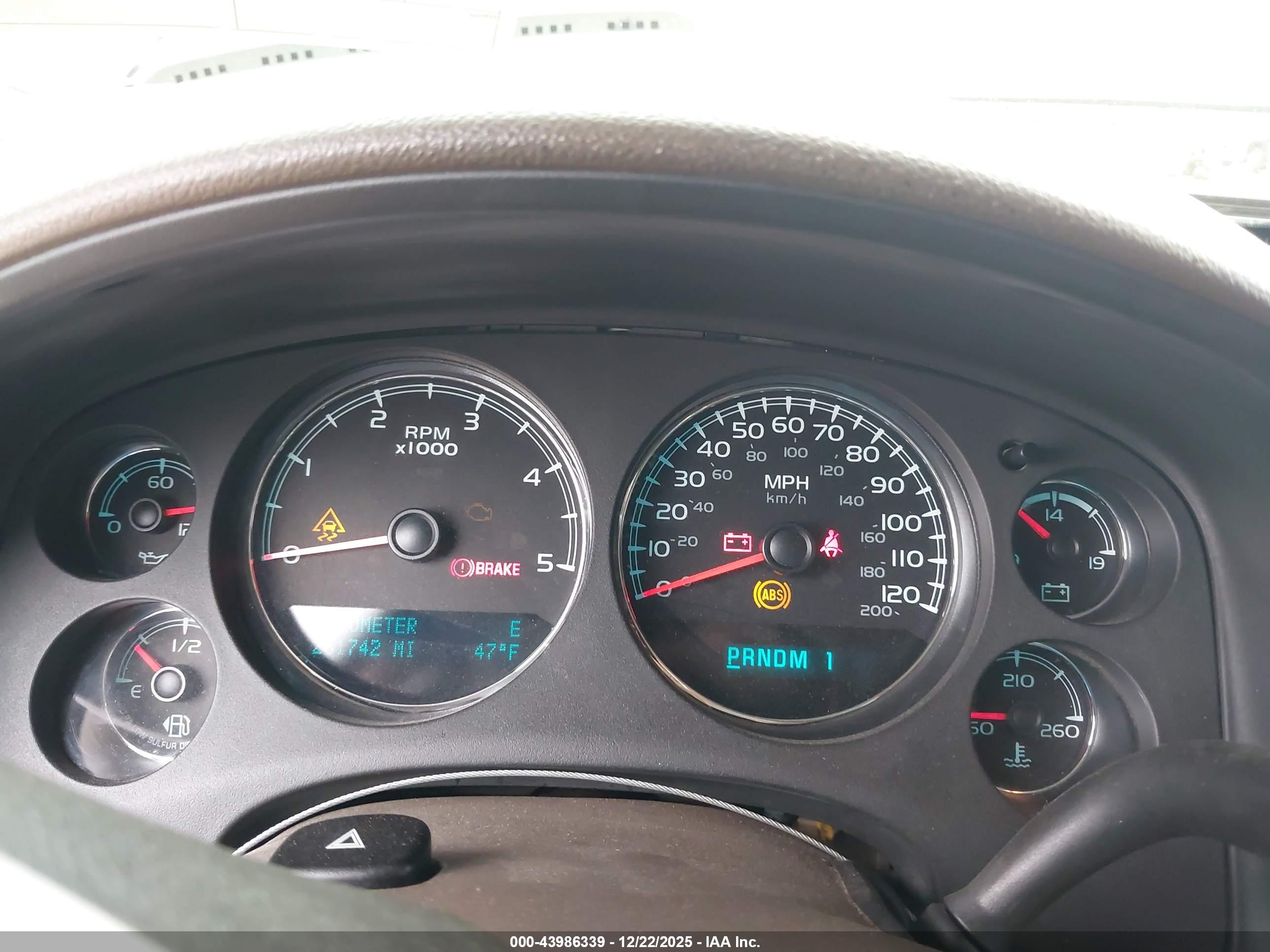 CHEVROLET SILVERADO image 7