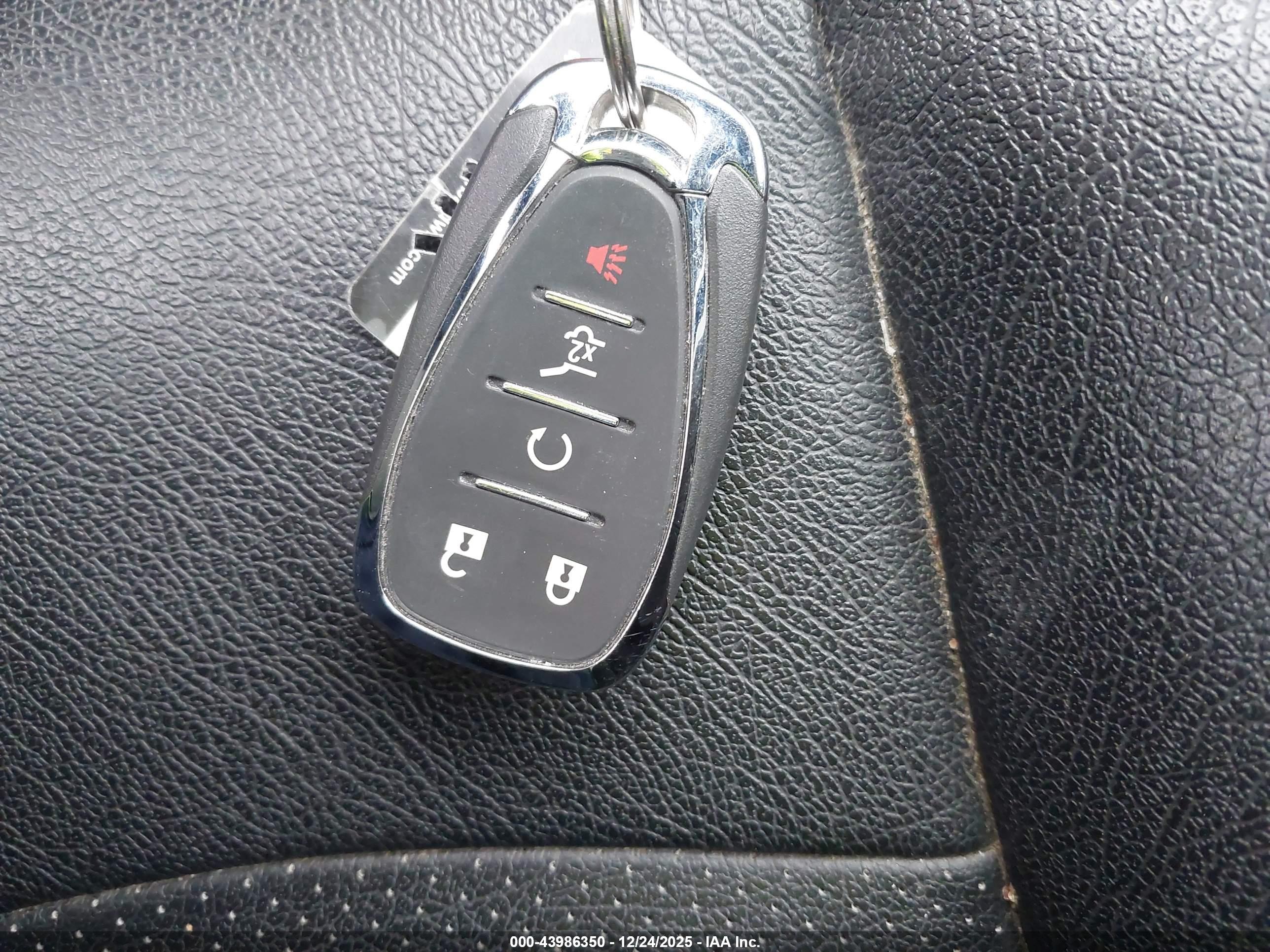 CHEVROLET EQUINOX image 11