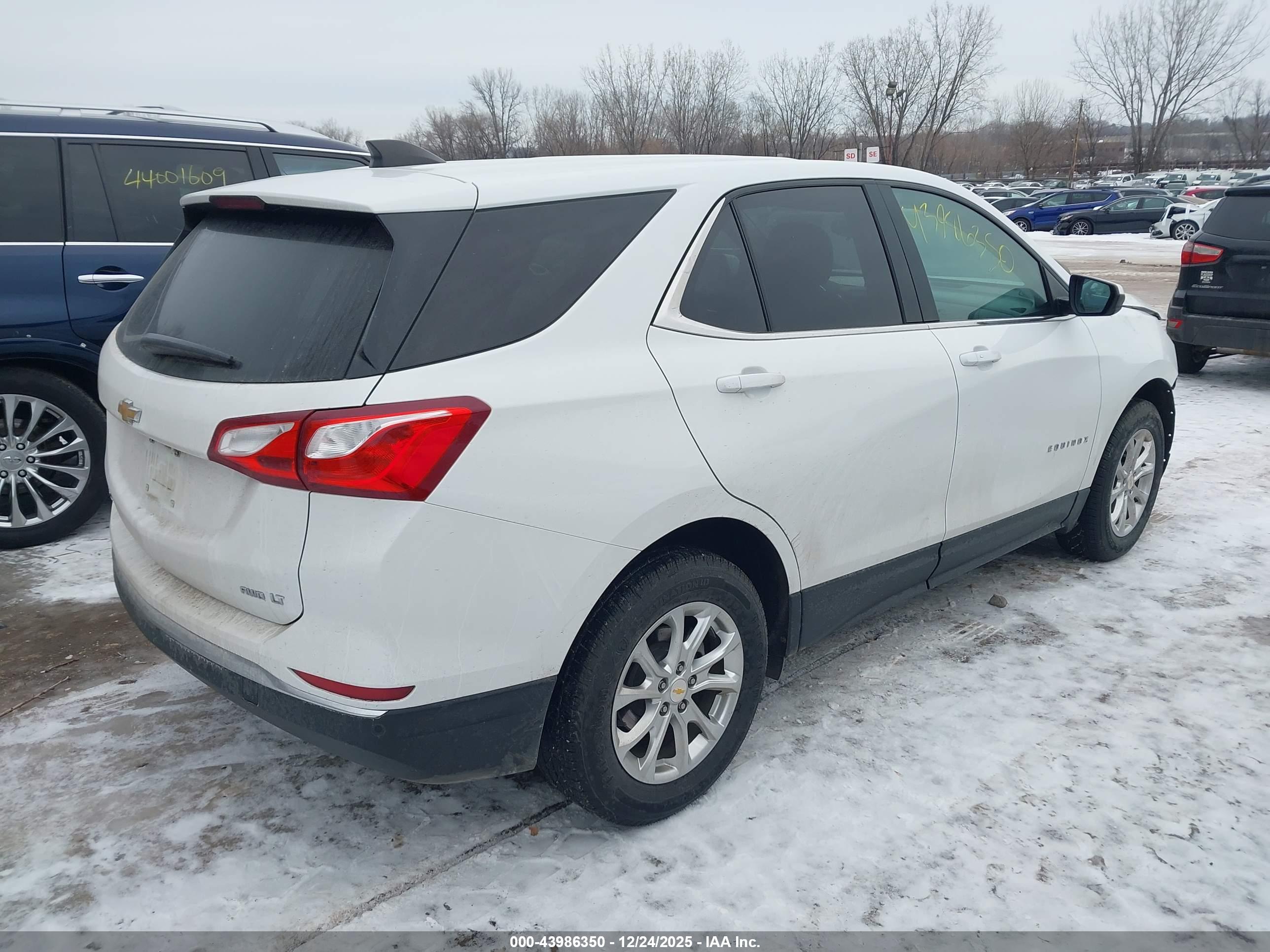 CHEVROLET EQUINOX image 4
