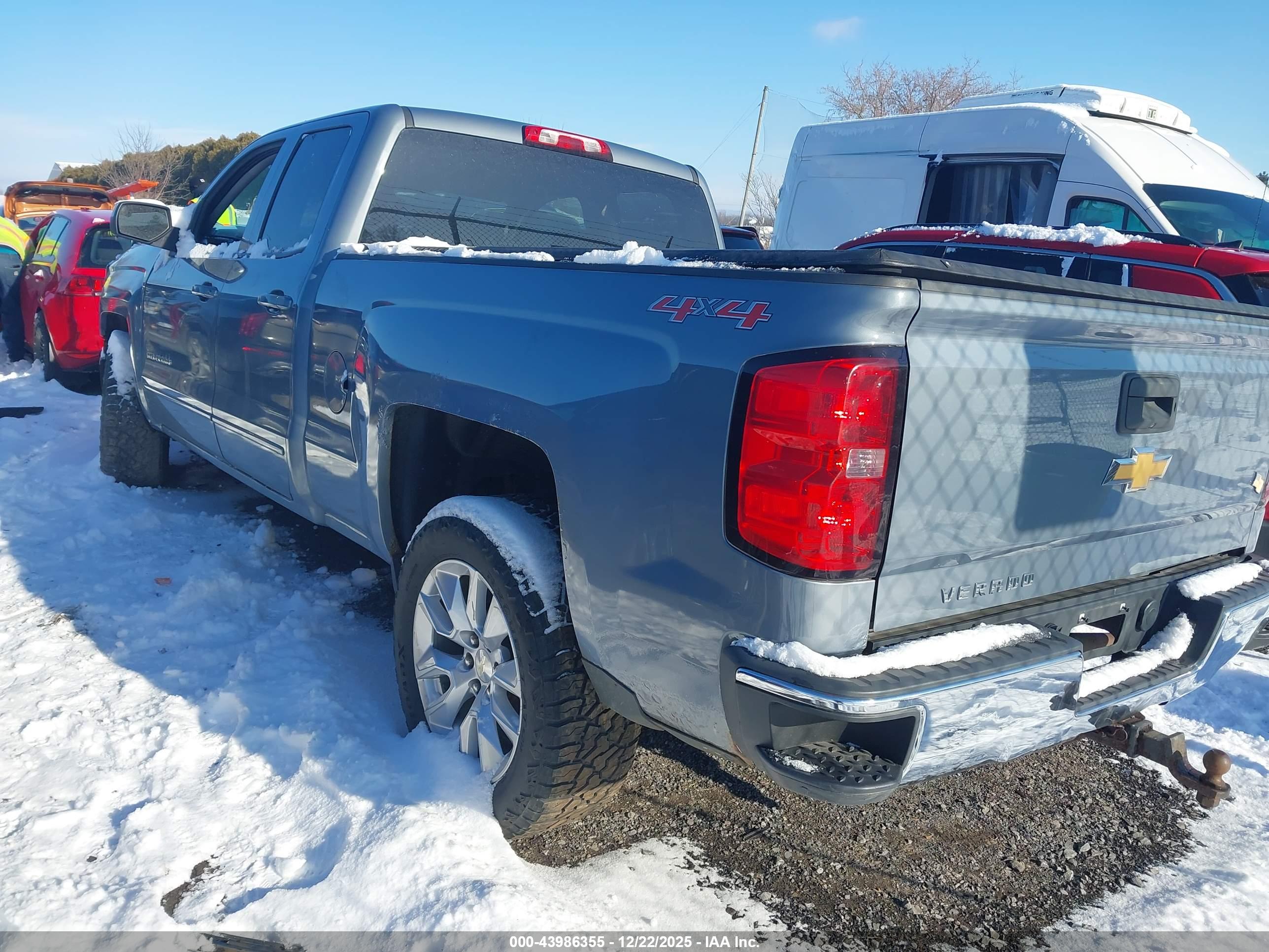 CHEVROLET SILVERADO image 3