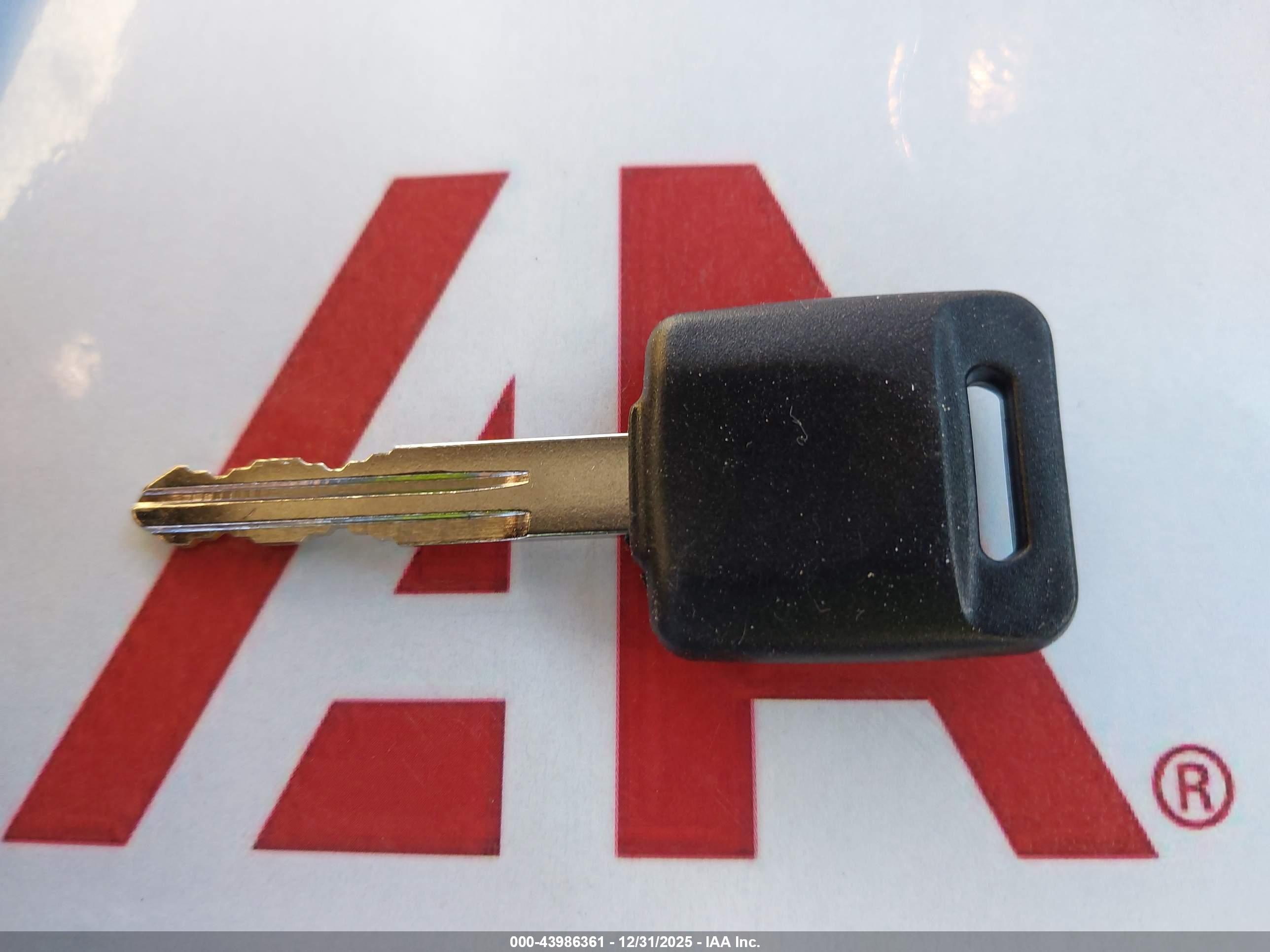 NISSAN ROGUE image 11