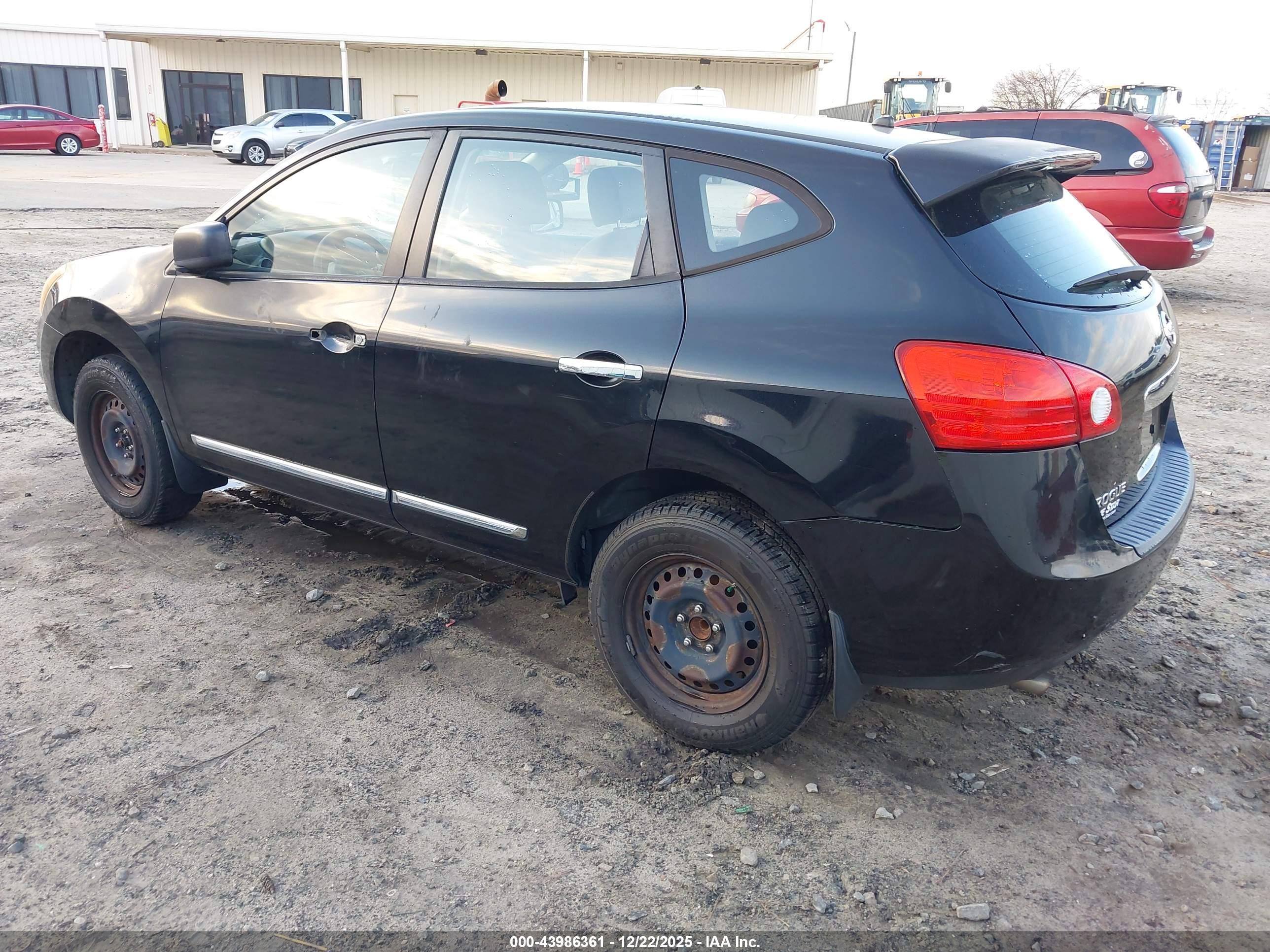 NISSAN ROGUE image 3