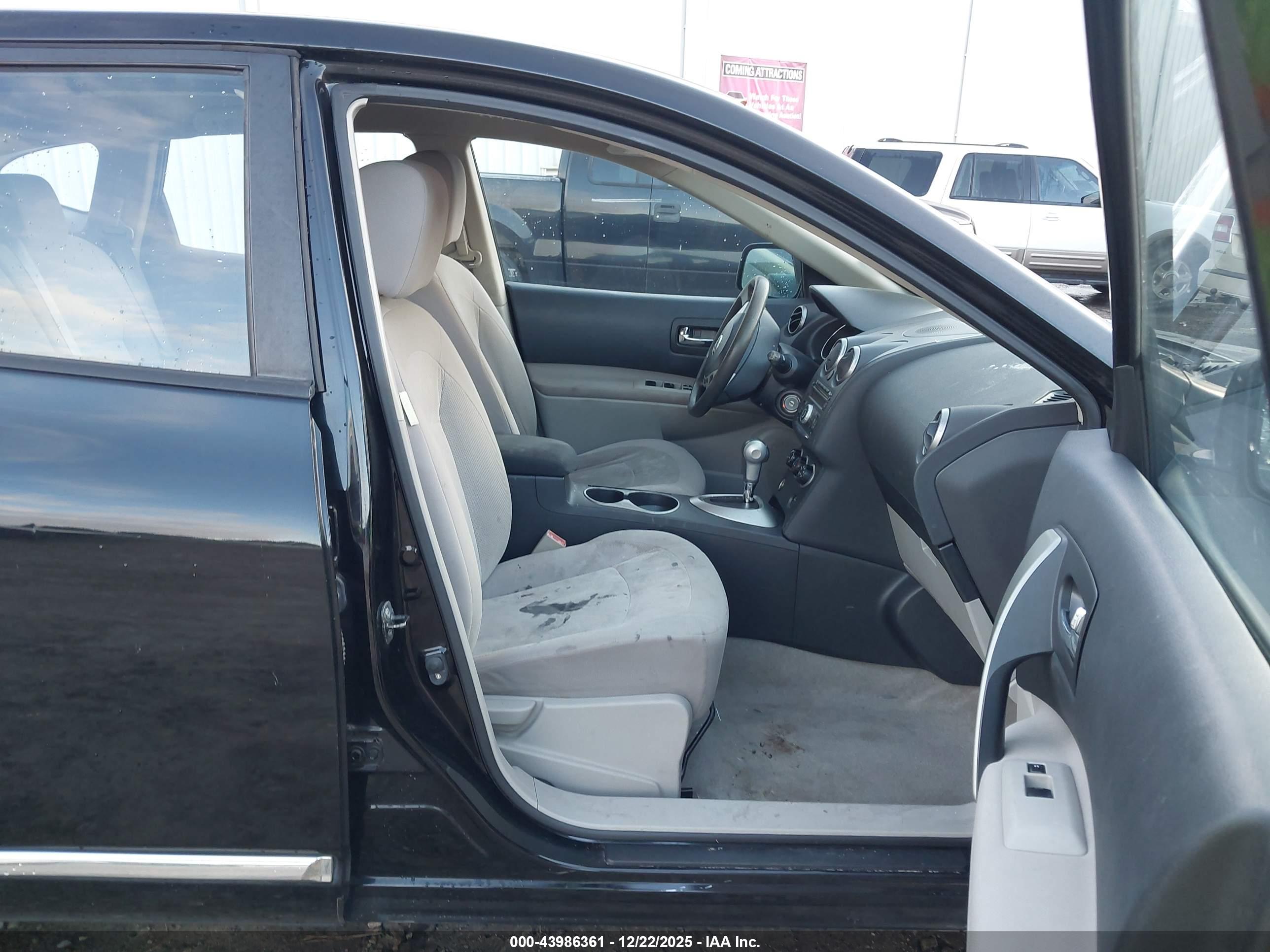 NISSAN ROGUE image 5