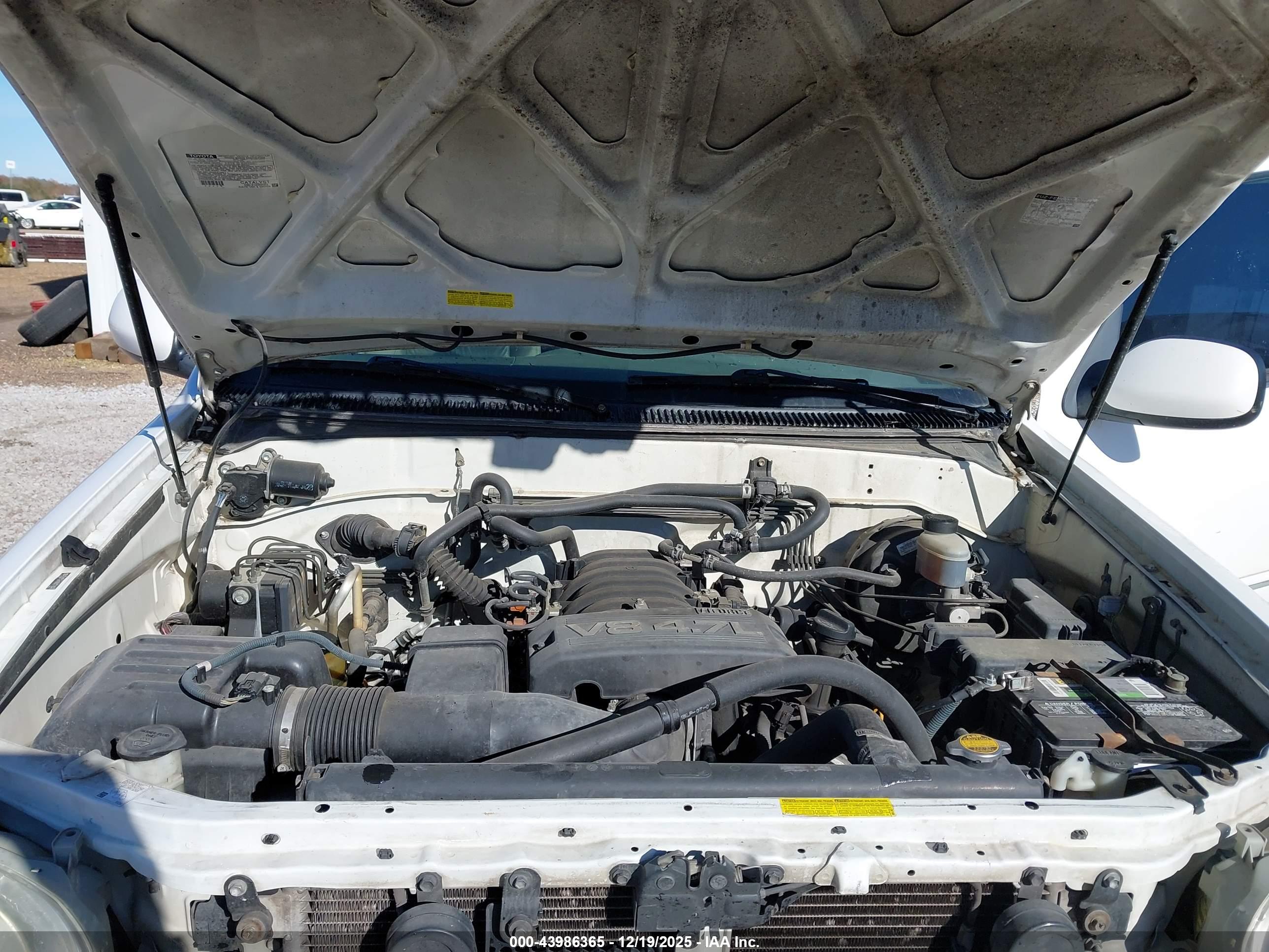 TOYOTA SEQUOIA image 10