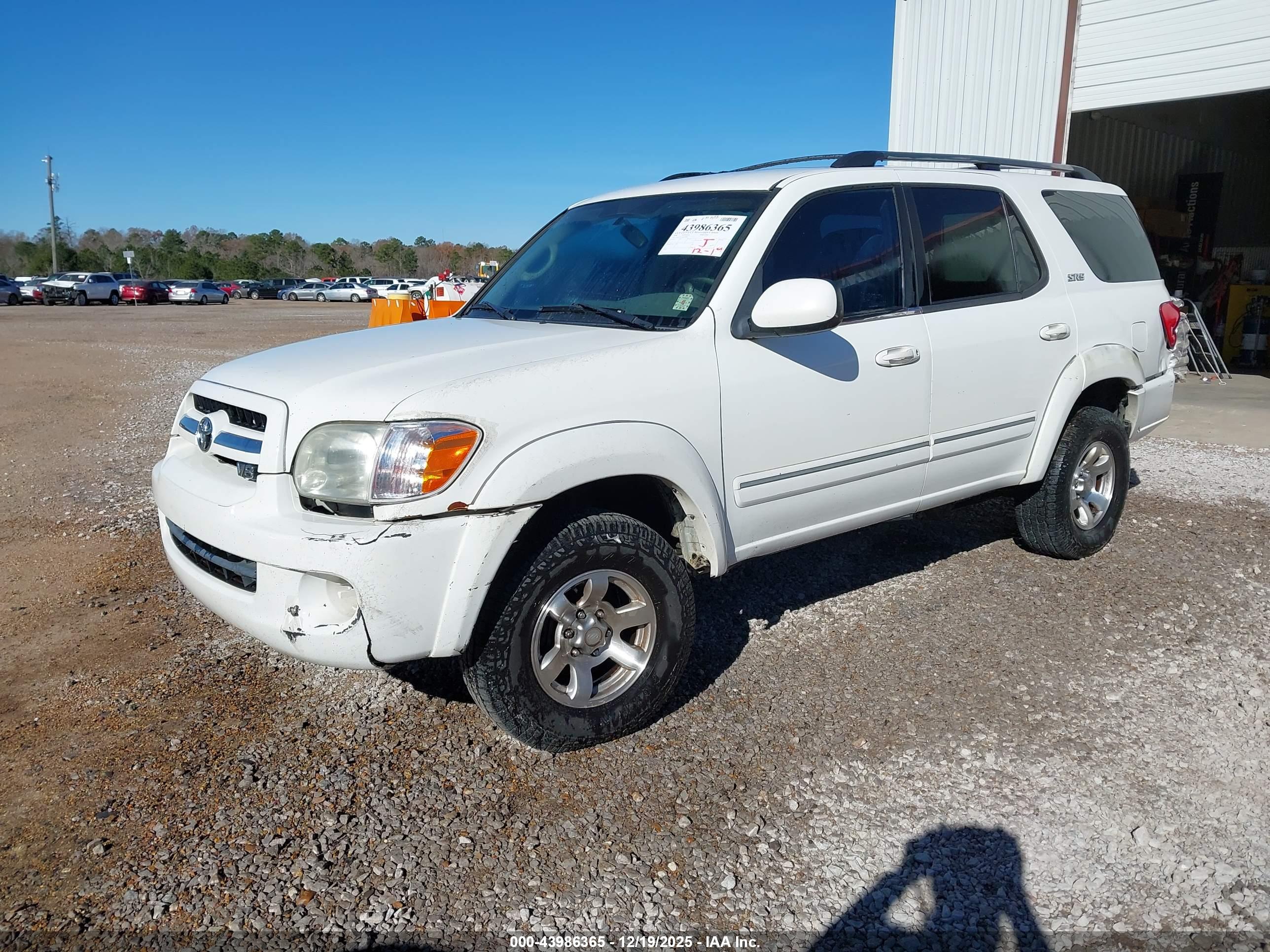 TOYOTA SEQUOIA image 2
