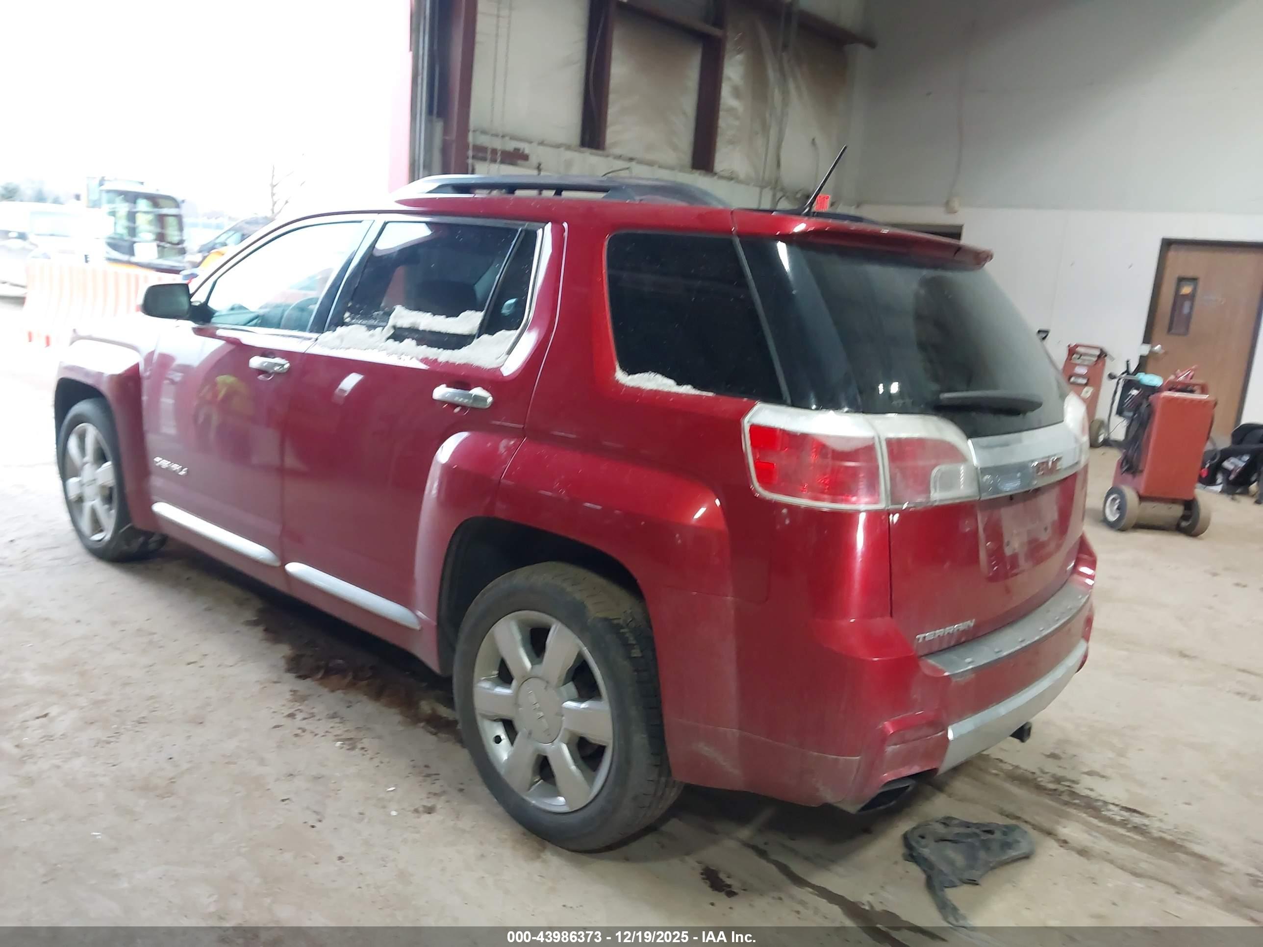 GMC TERRAIN image 3