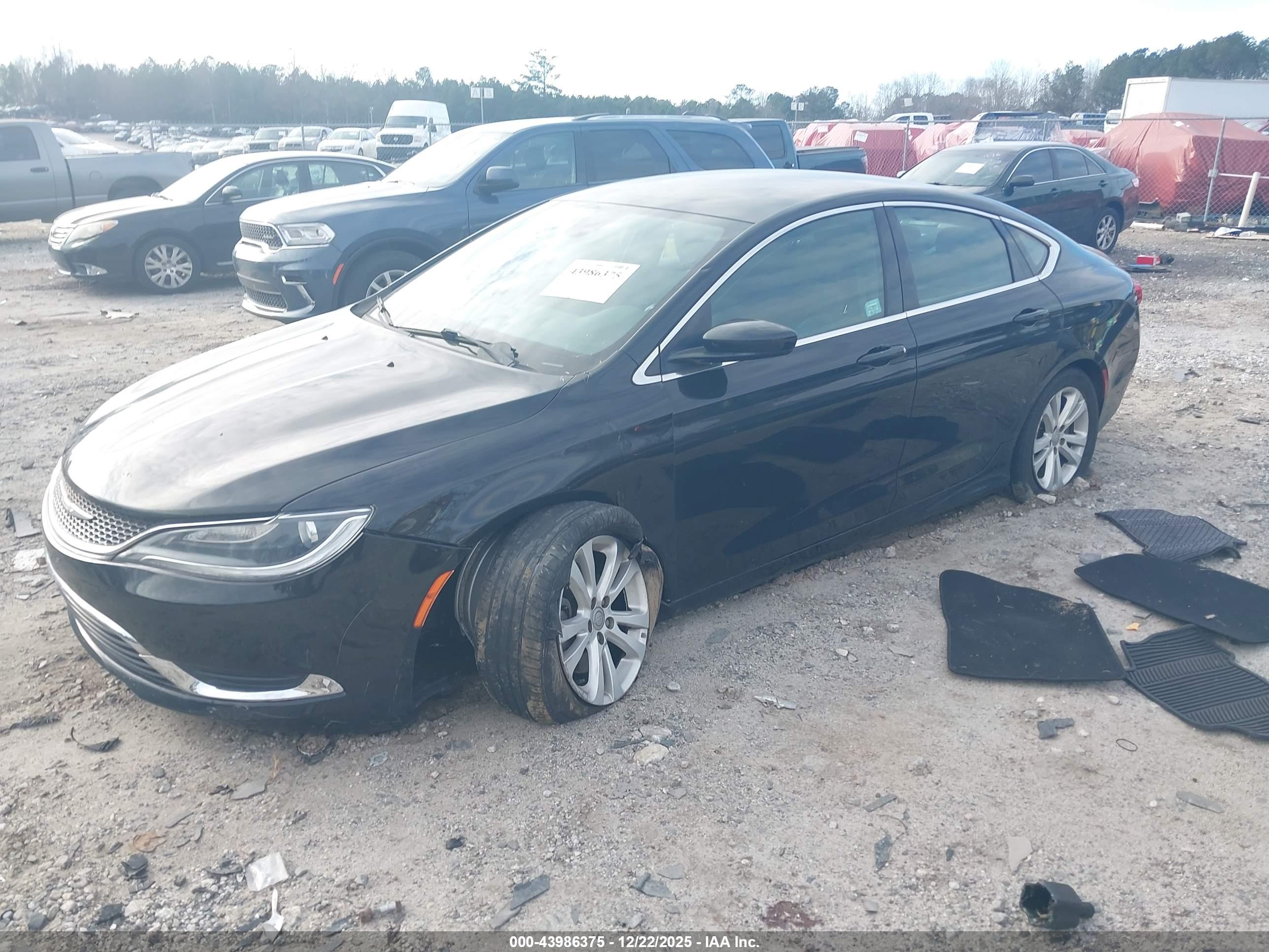 CHRYSLER 200 image 2