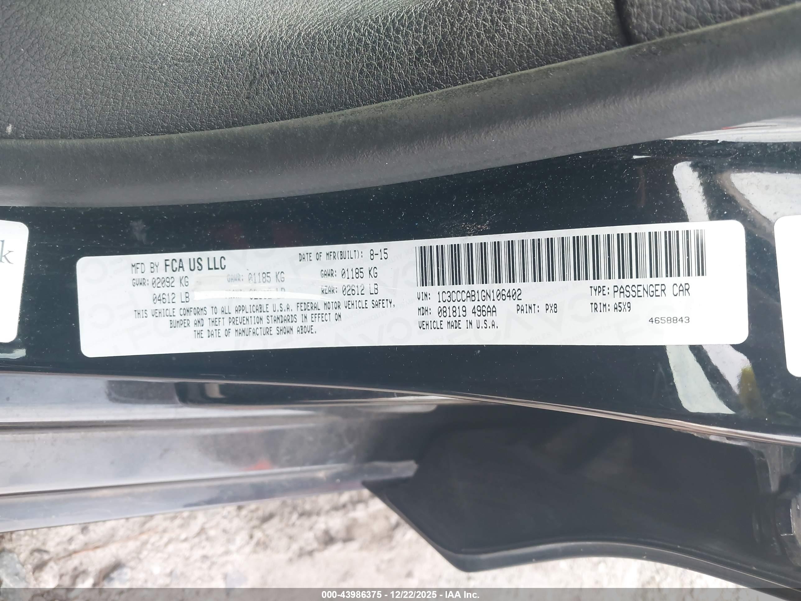 CHRYSLER 200 image 9